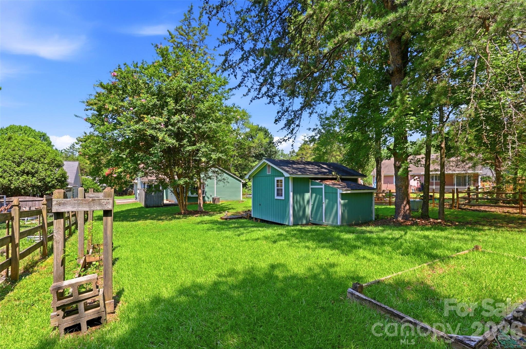 12615 Delman Lane — Pineville