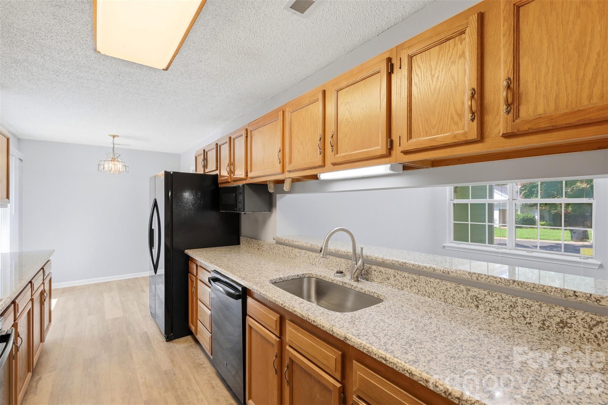 12615 Delman Lane — Pineville