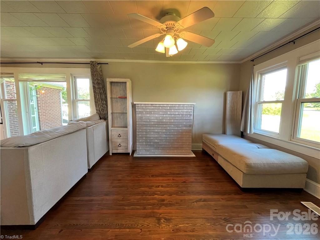 820 Suncrest Orchard Road — North Wilkesboro