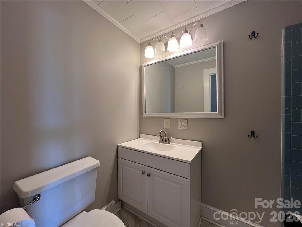 820 Suncrest Orchard Road — North Wilkesboro
