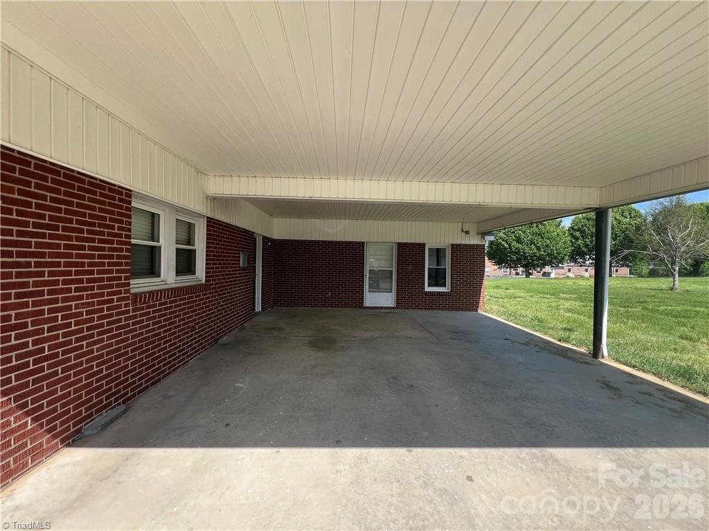 820 Suncrest Orchard Road — North Wilkesboro
