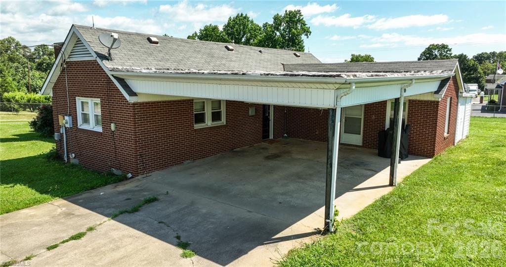 820 Suncrest Orchard Road — North Wilkesboro