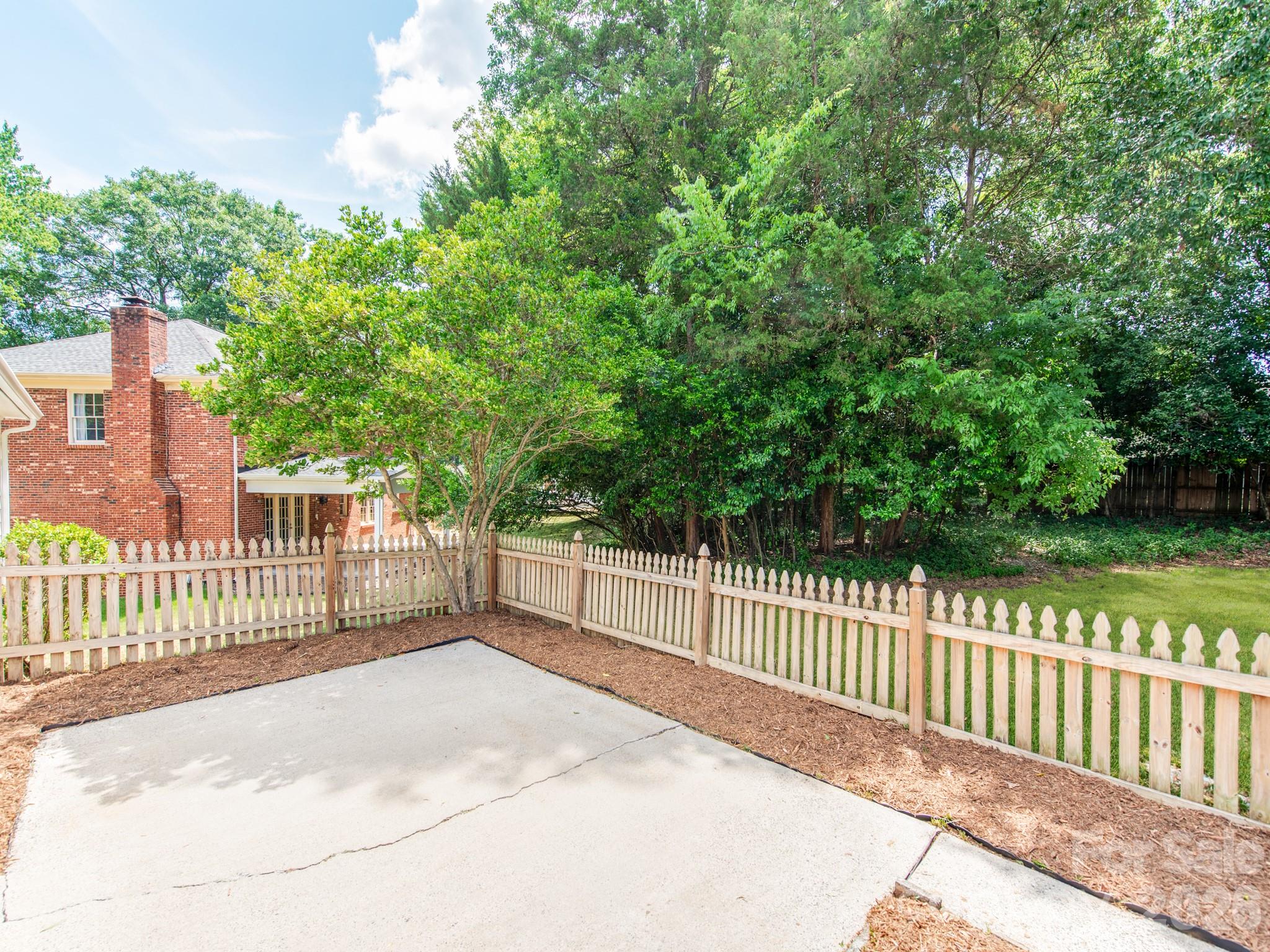 4625 Annerly Court — Charlotte