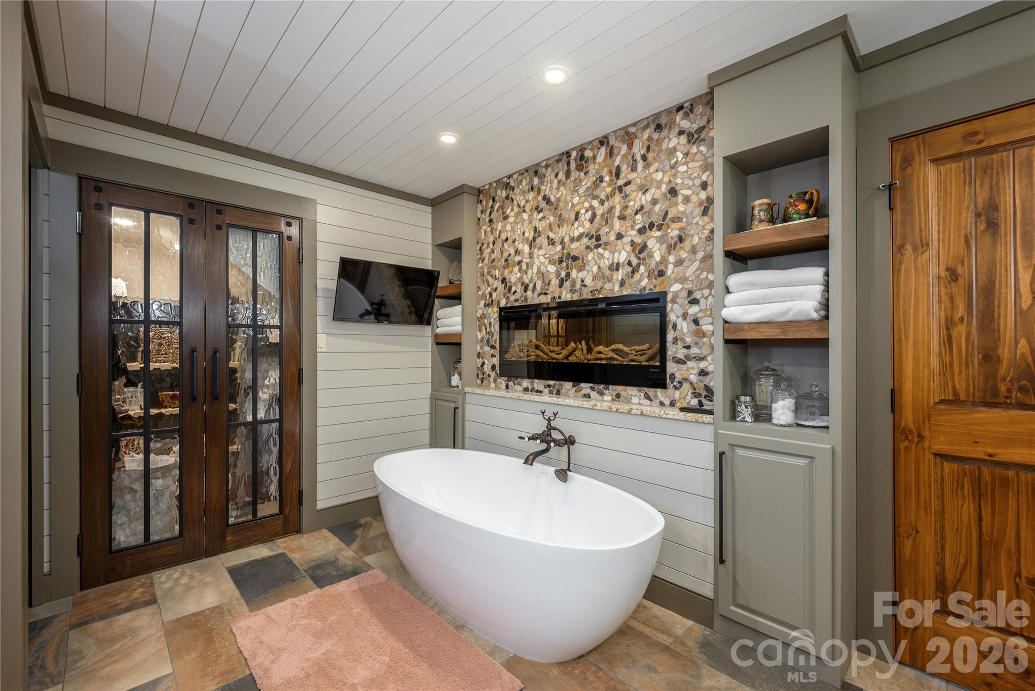 345 Prospect Drive — Burnsville