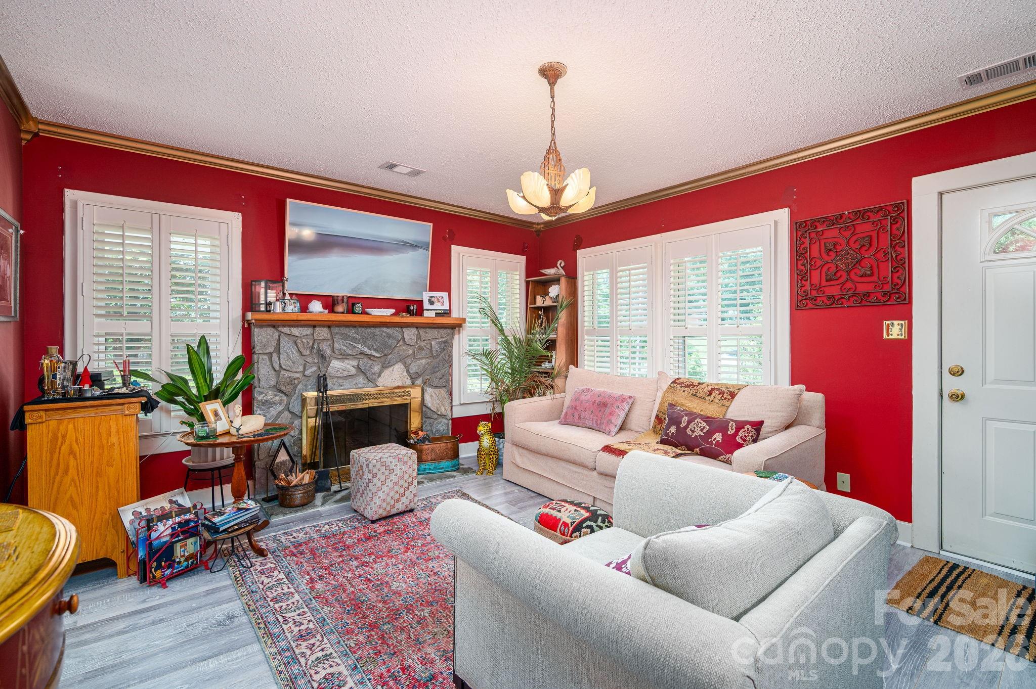 3512 Red Norris Drive — Maiden