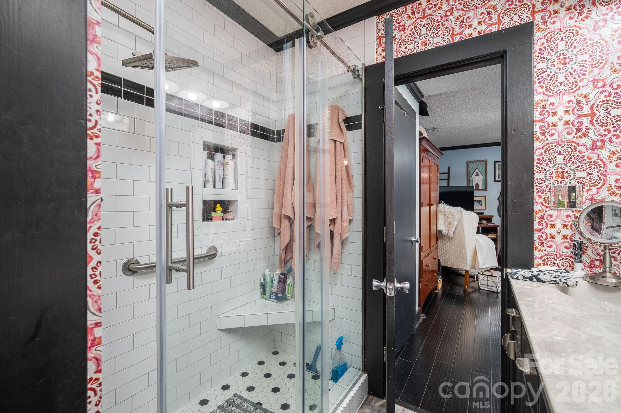 3512 Red Norris Drive — Maiden