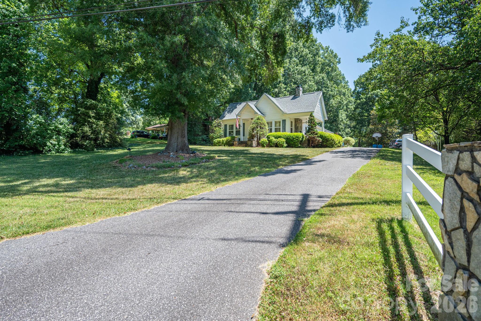 3512 Red Norris Drive — Maiden