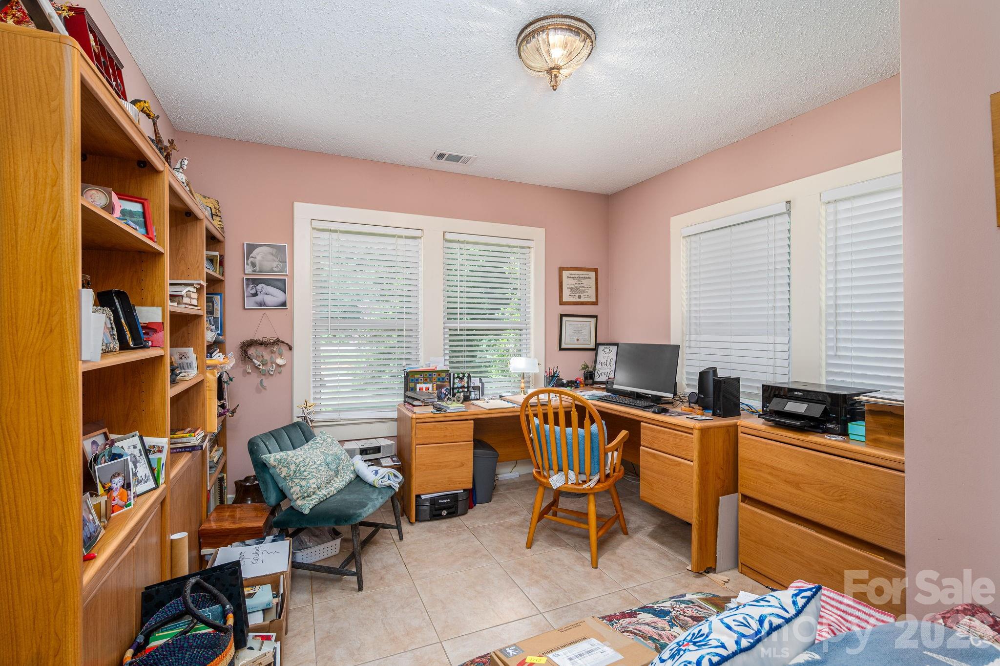 3512 Red Norris Drive — Maiden