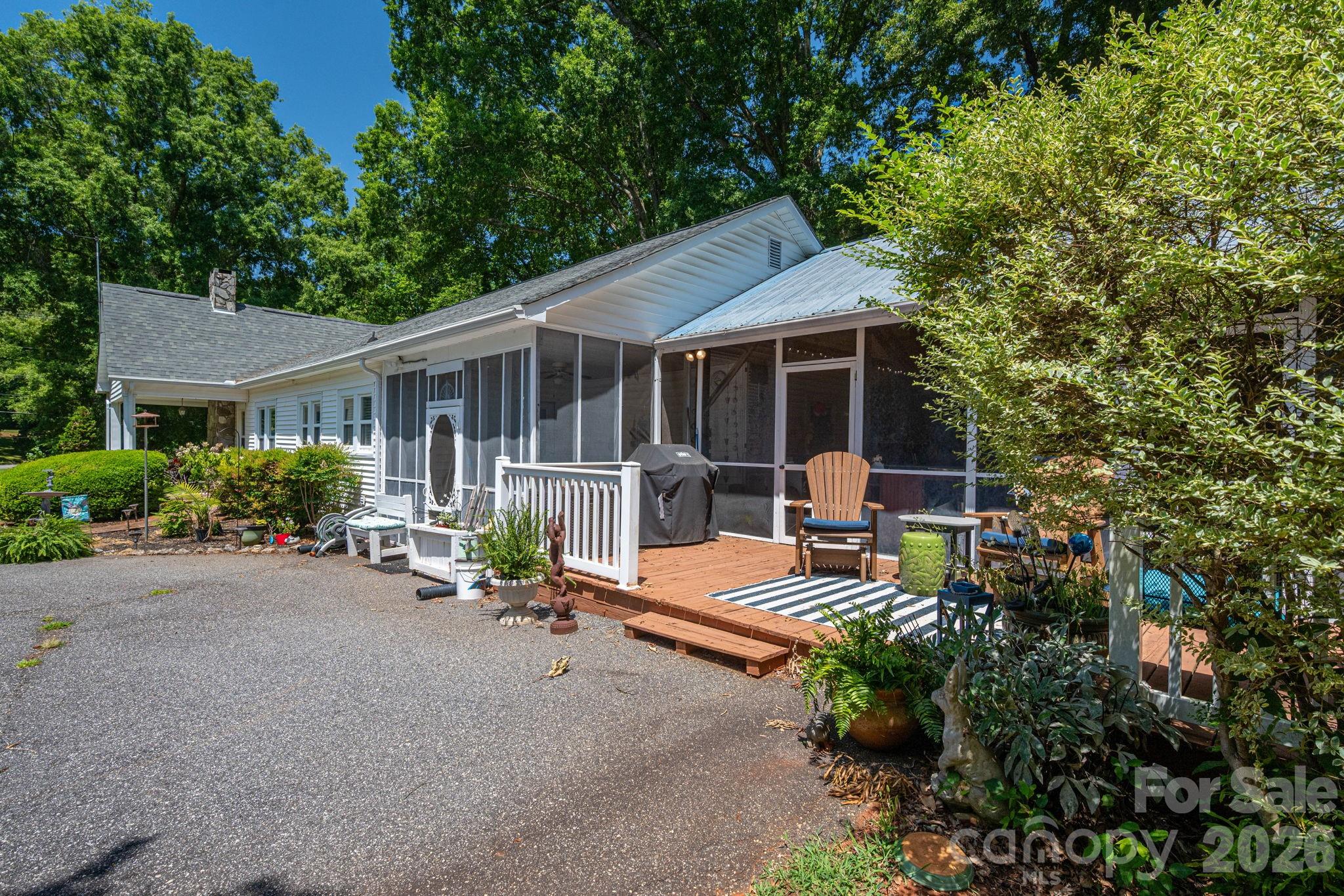 3512 Red Norris Drive — Maiden