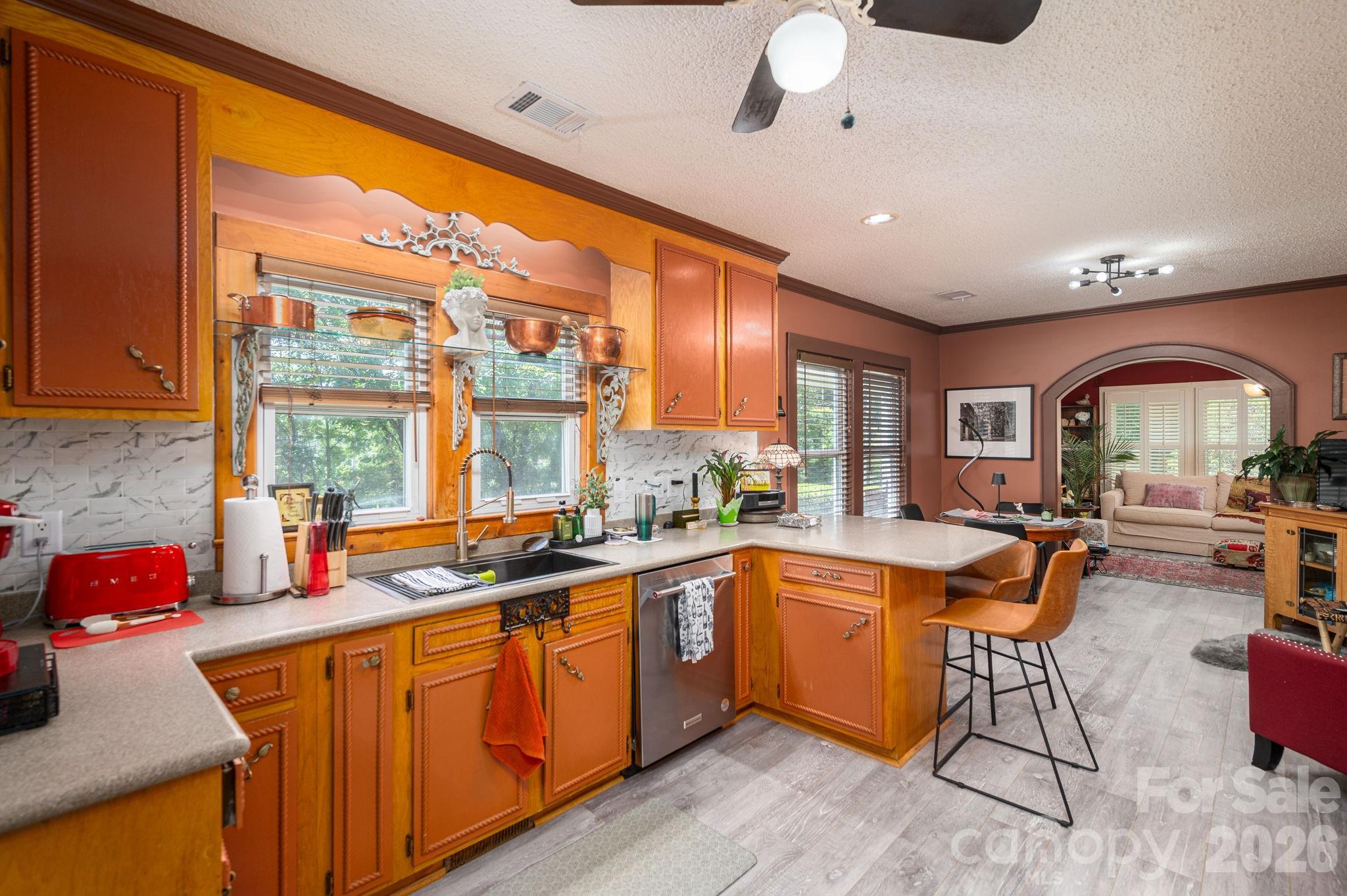 3512 Red Norris Drive — Maiden