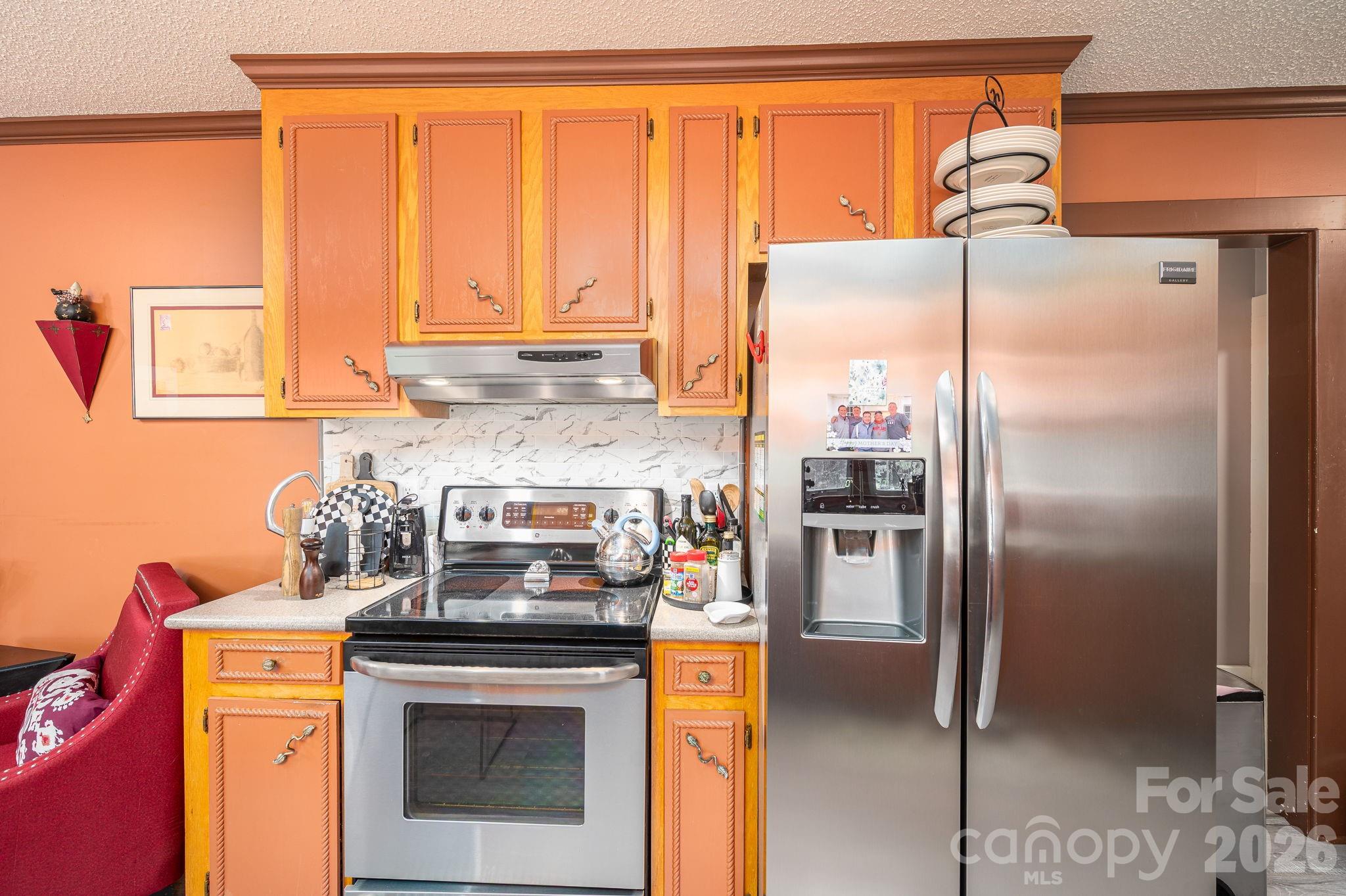 3512 Red Norris Drive — Maiden