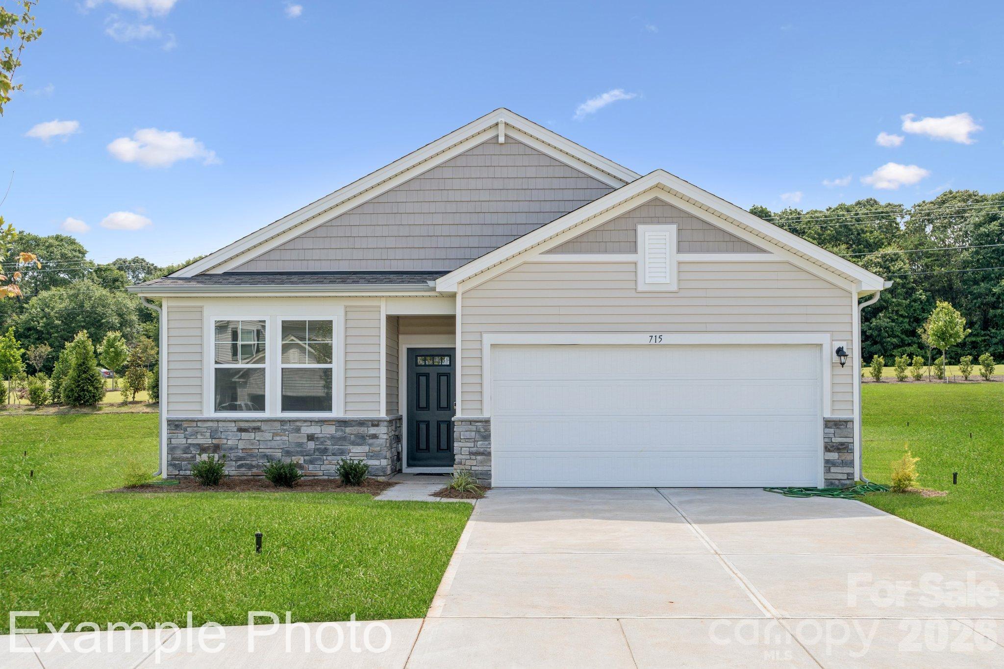 8039 Midas Lane — Locust