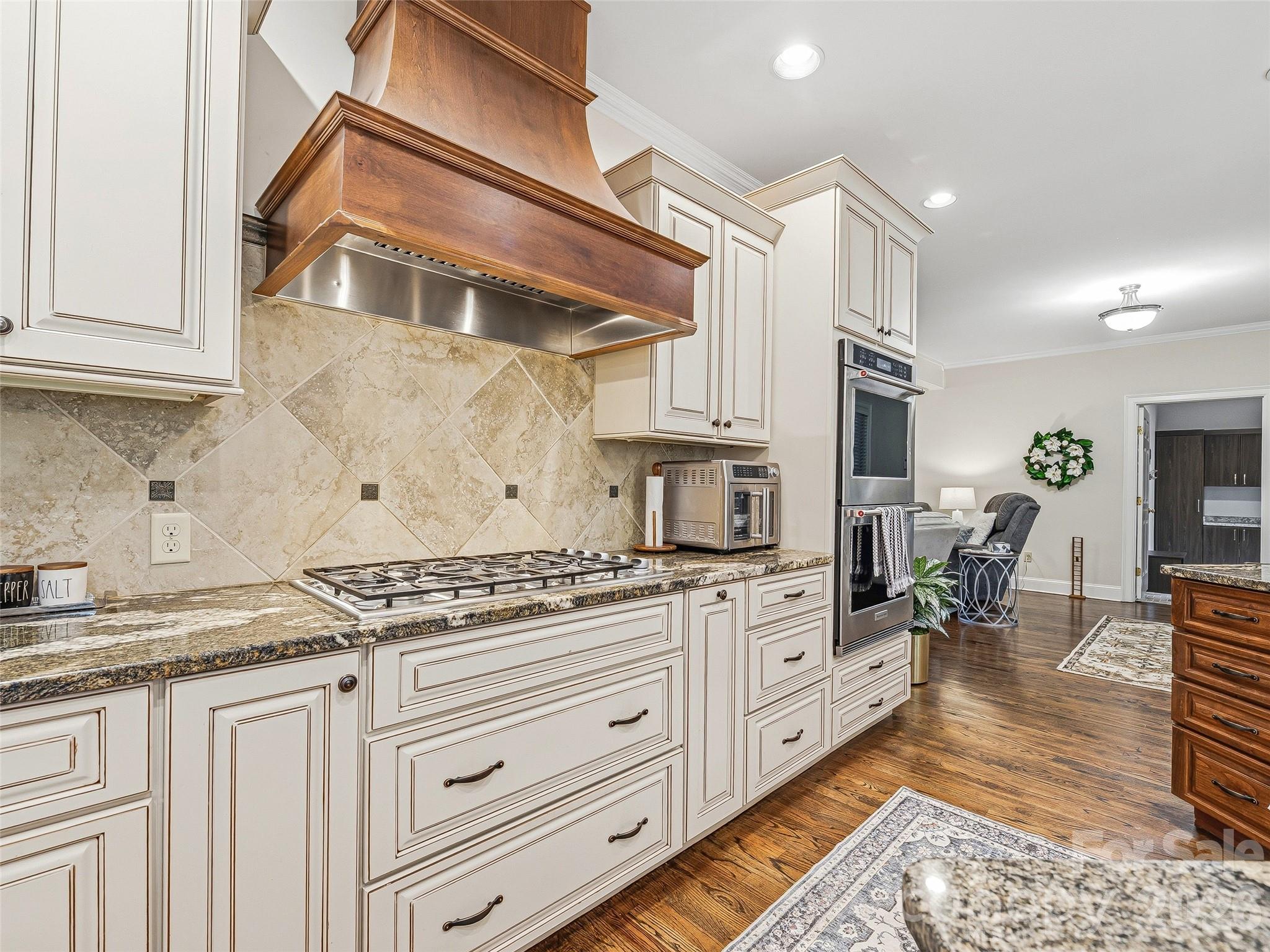 1005 Windsor Drive — Asheville