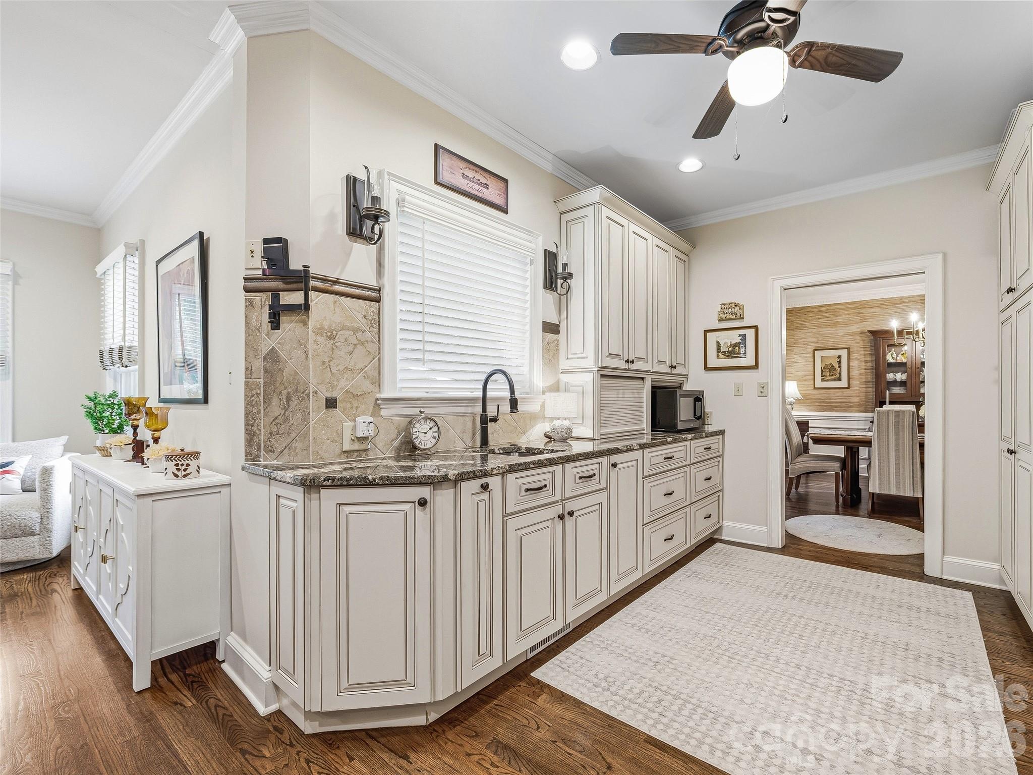 1005 Windsor Drive — Asheville