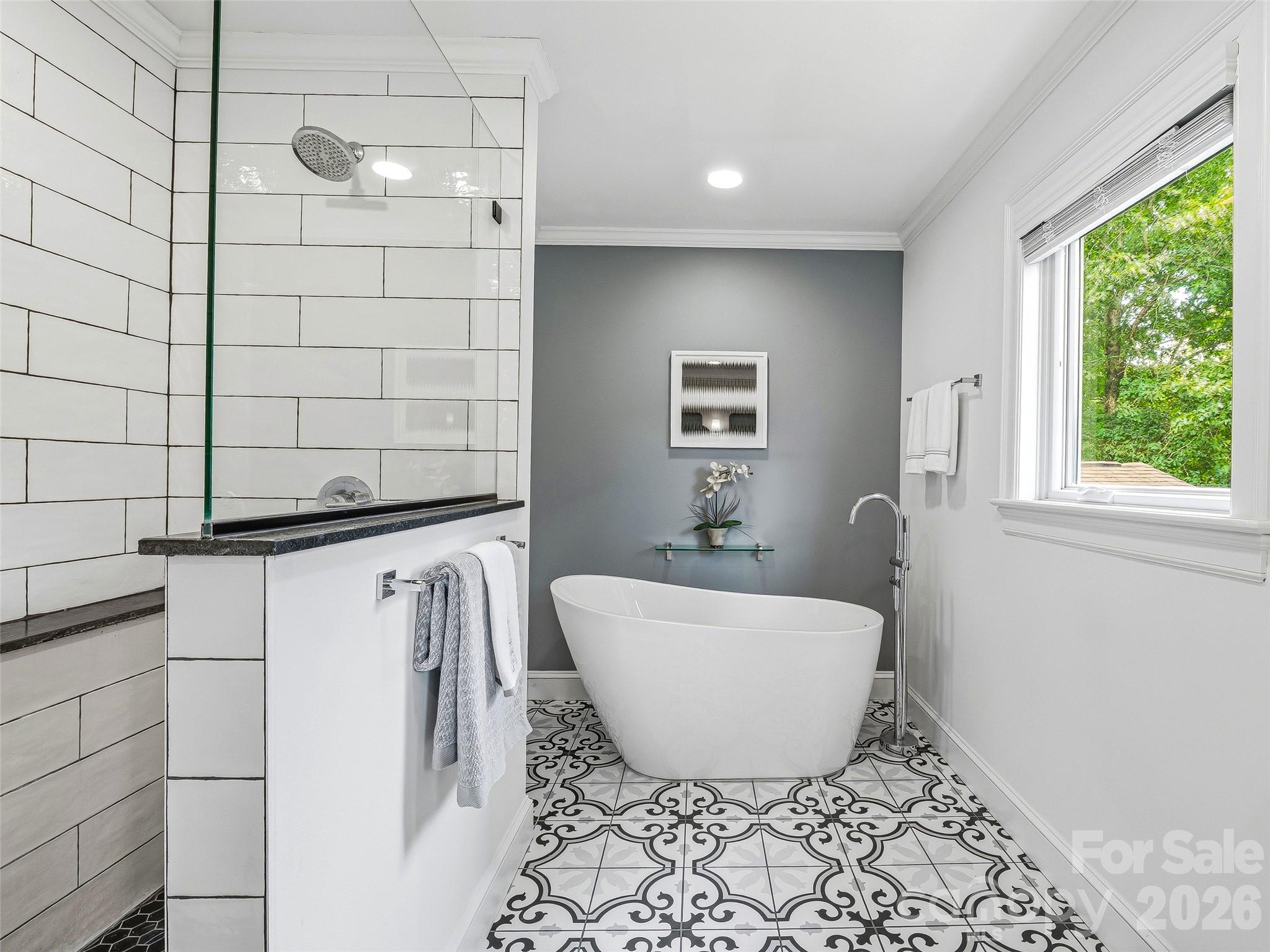 1005 Windsor Drive — Asheville