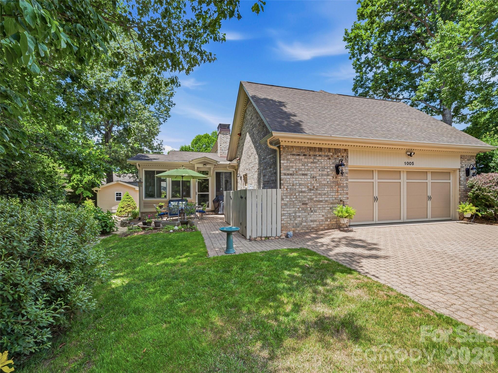 1005 Windsor Drive — Asheville