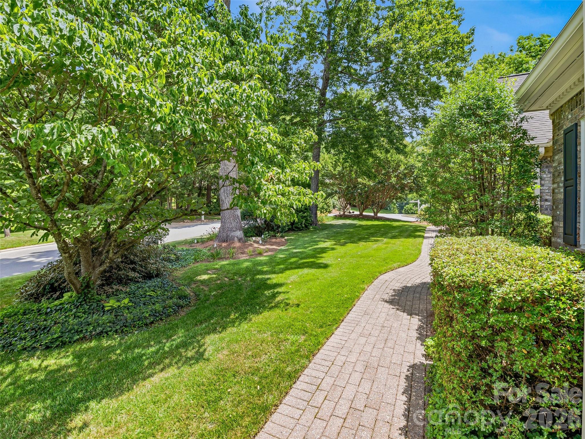 1005 Windsor Drive — Asheville