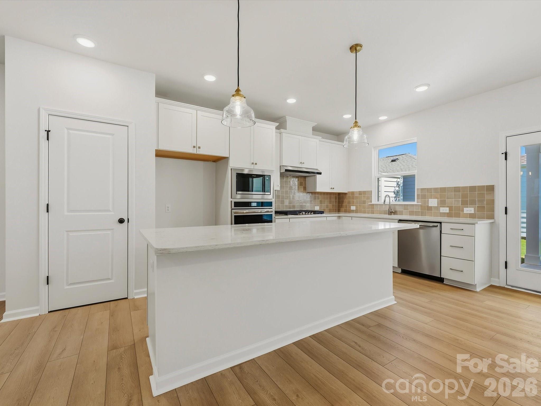 10024 Mamillion Drive — Huntersville