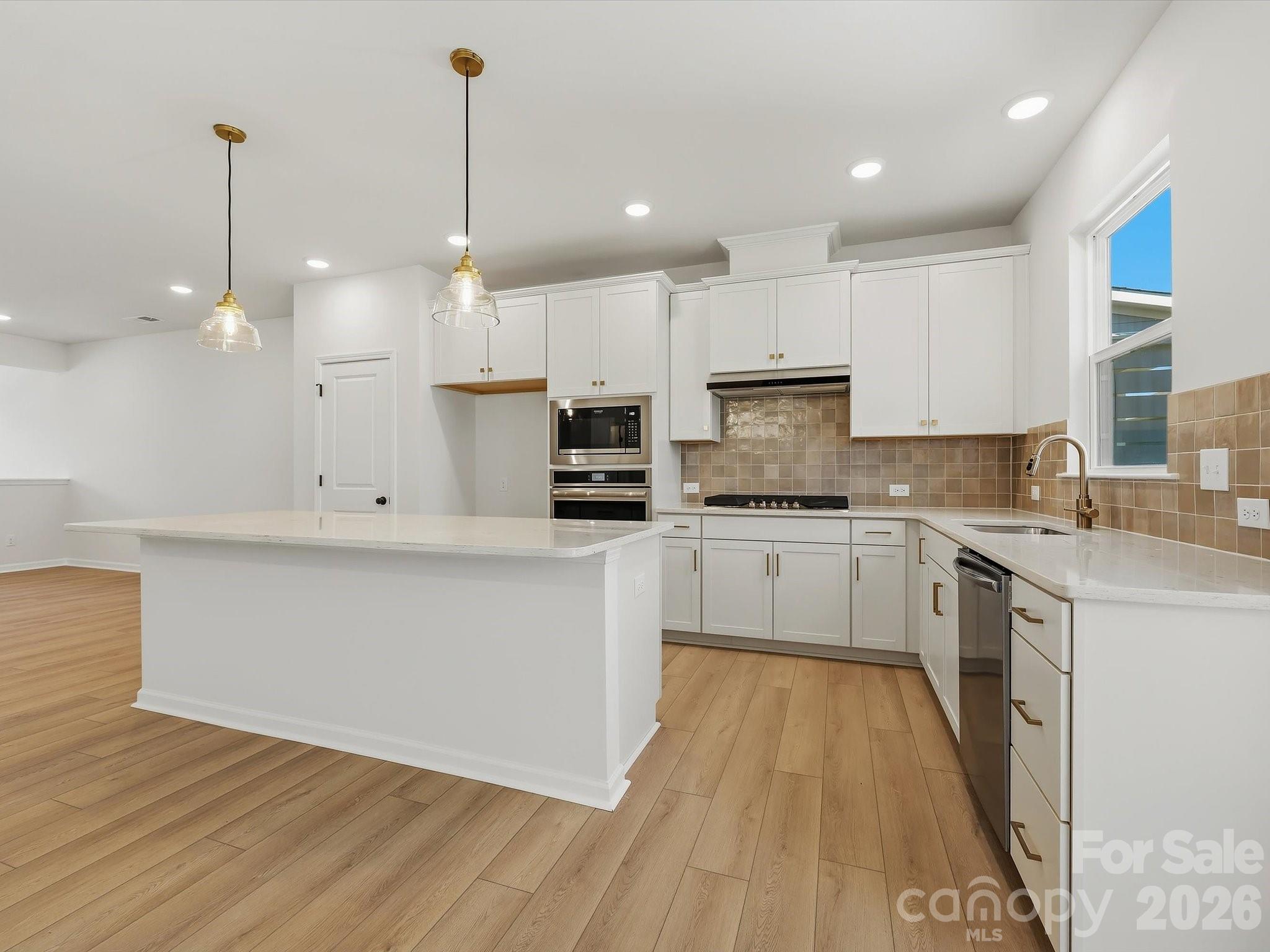 10024 Mamillion Drive — Huntersville