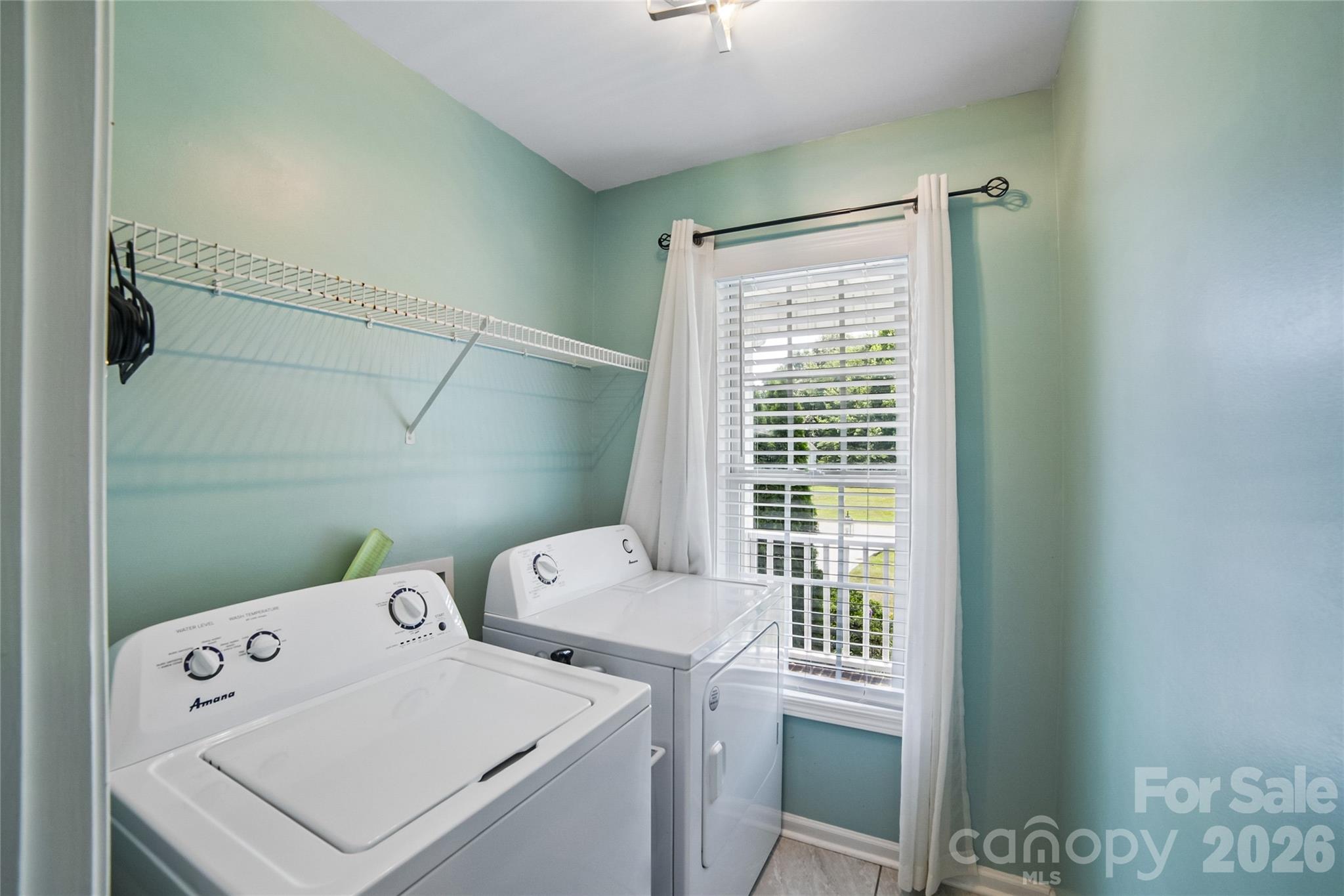 3552 Navajo Drive — Maiden