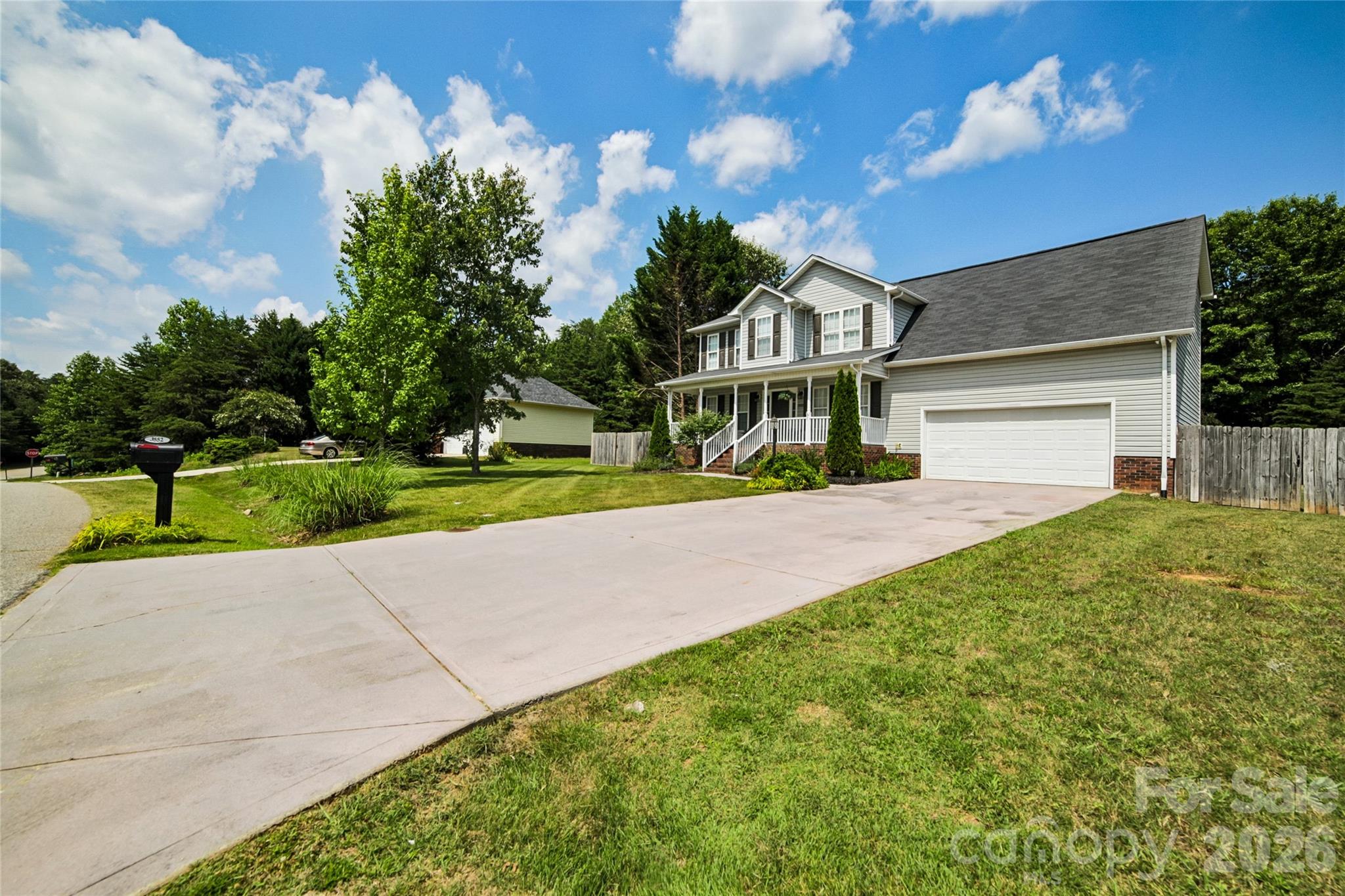 3552 Navajo Drive — Maiden