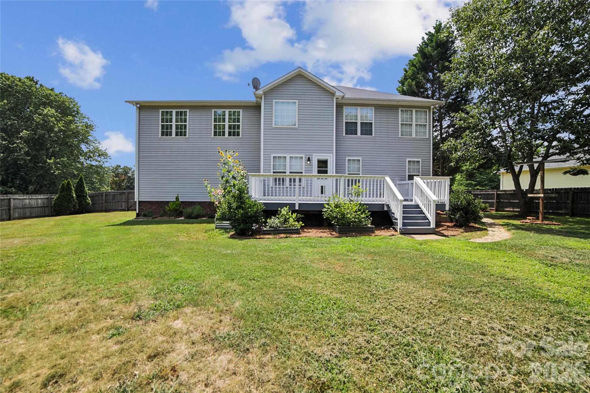3552 Navajo Drive — Maiden