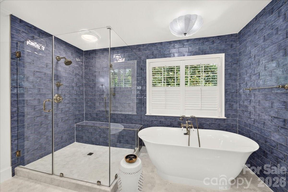 550 Manning Drive — Charlotte