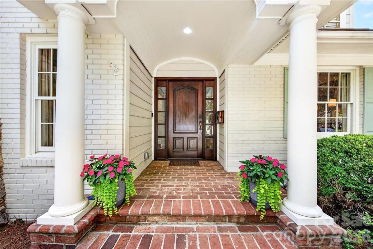 550 Manning Drive — Charlotte