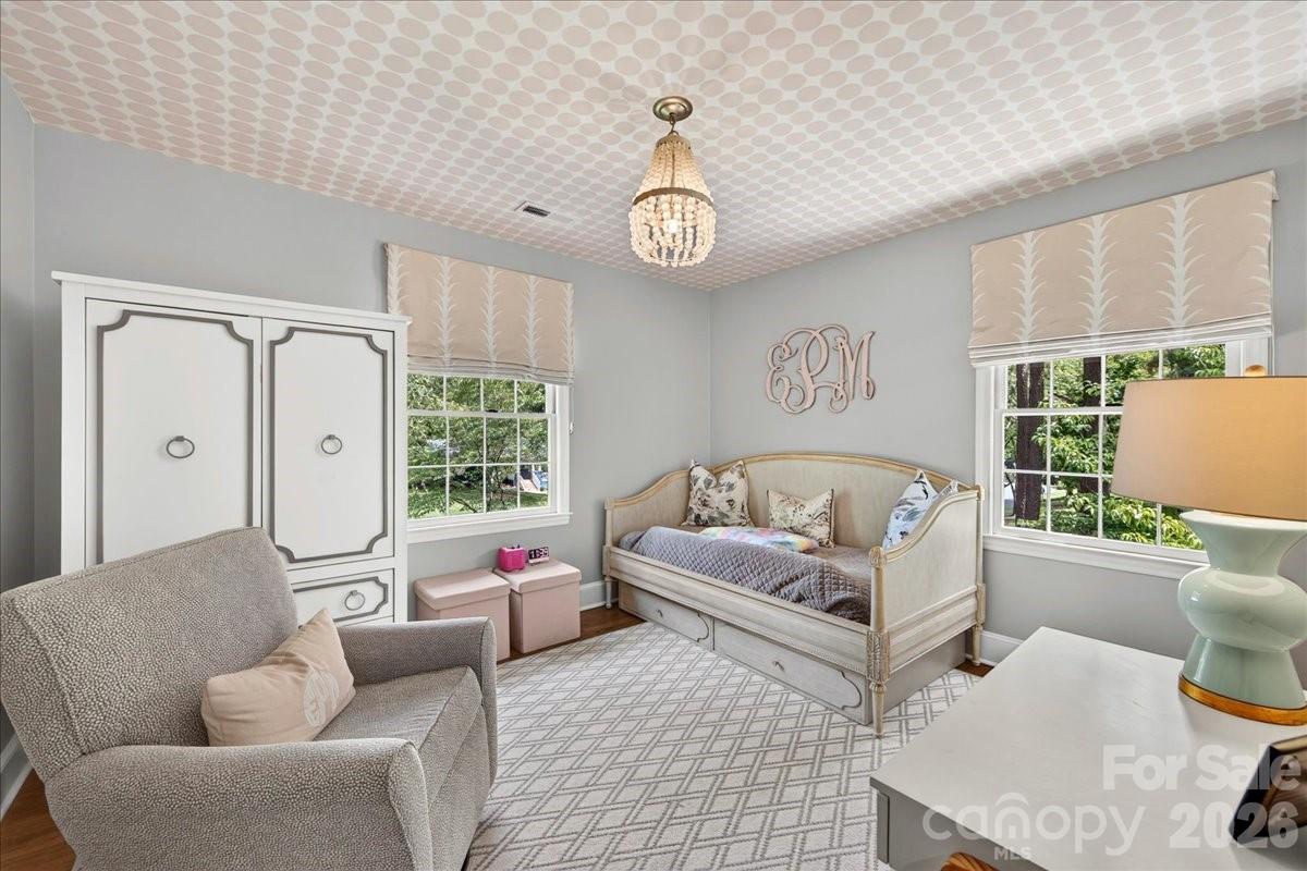 550 Manning Drive — Charlotte