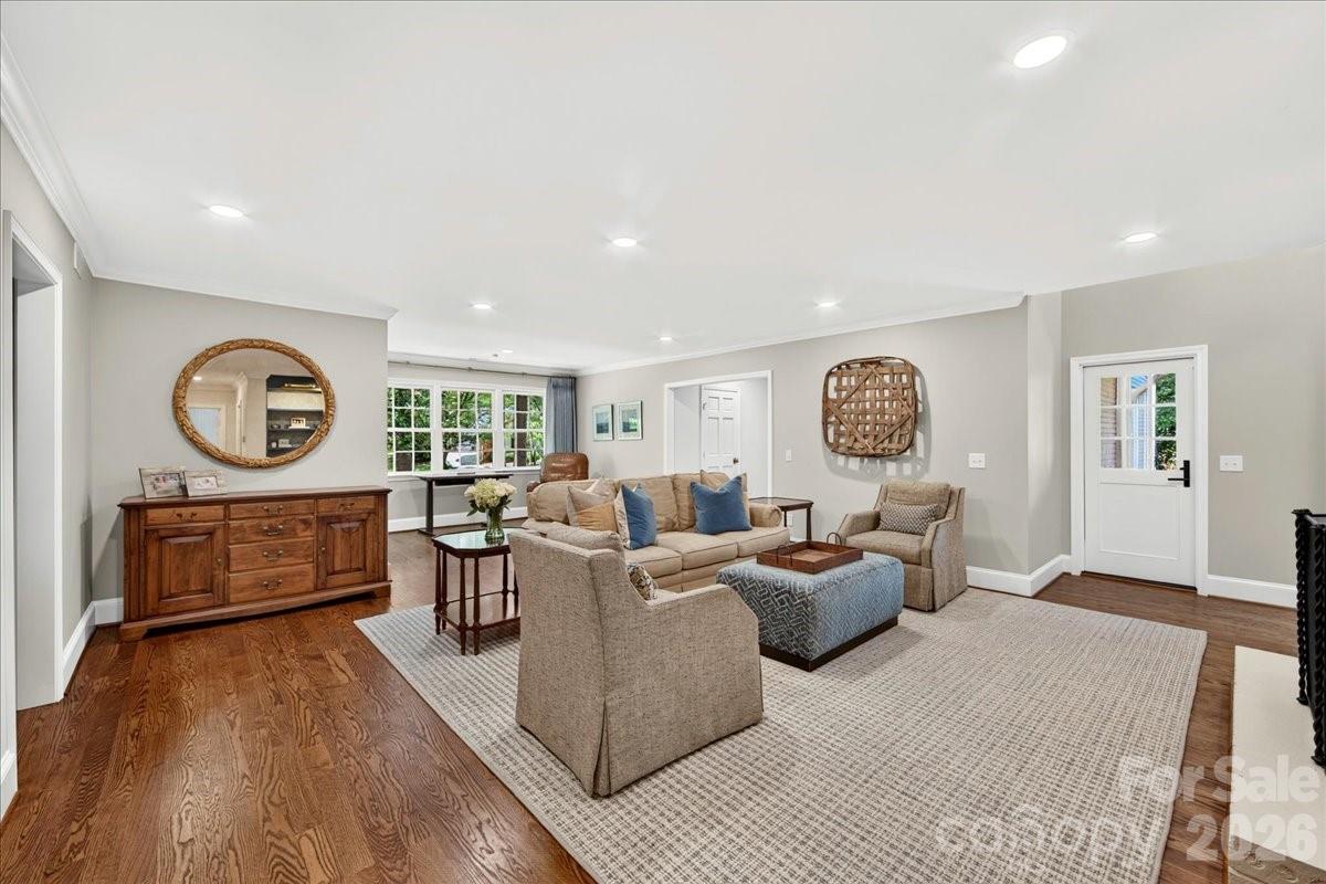 550 Manning Drive — Charlotte