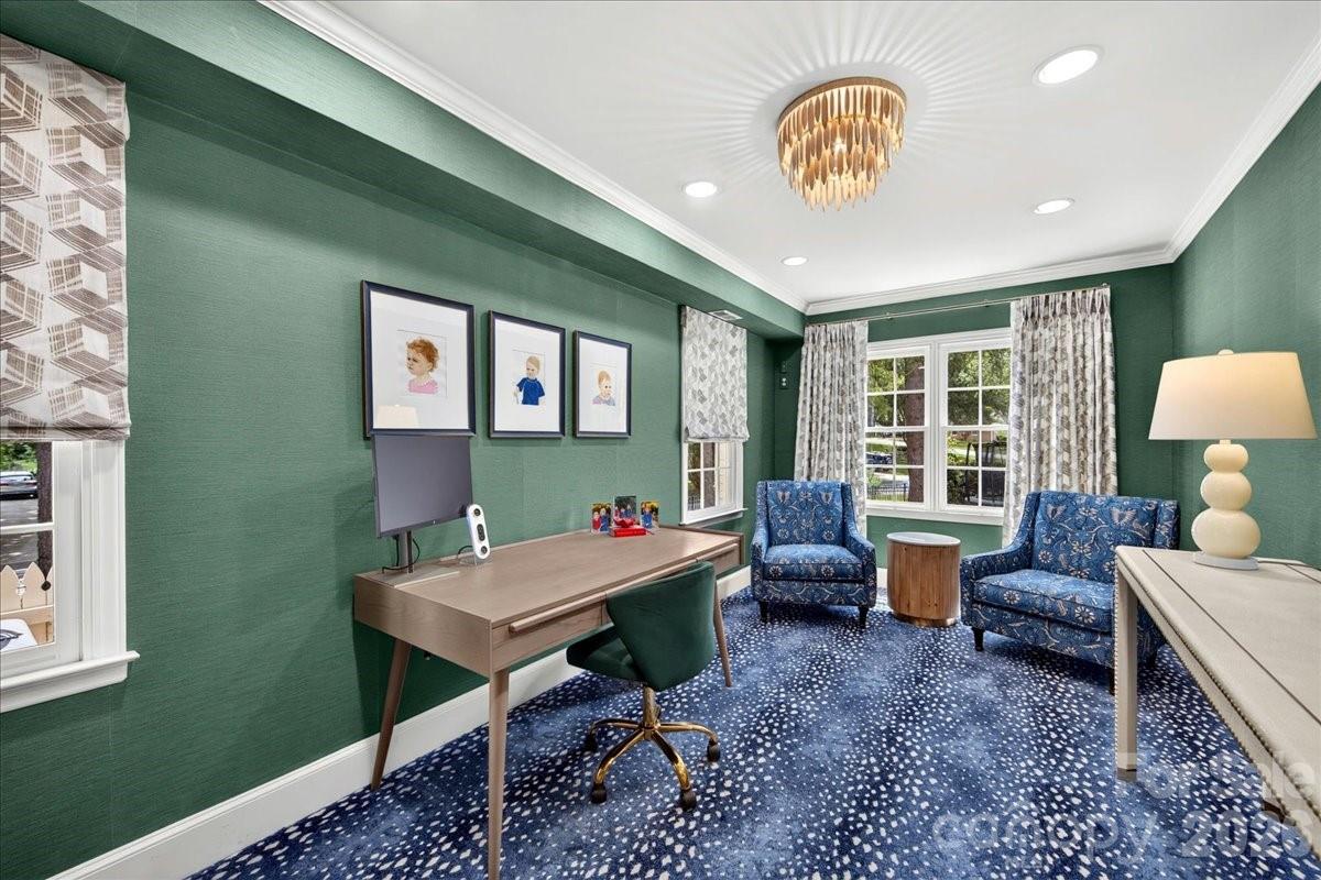 550 Manning Drive — Charlotte