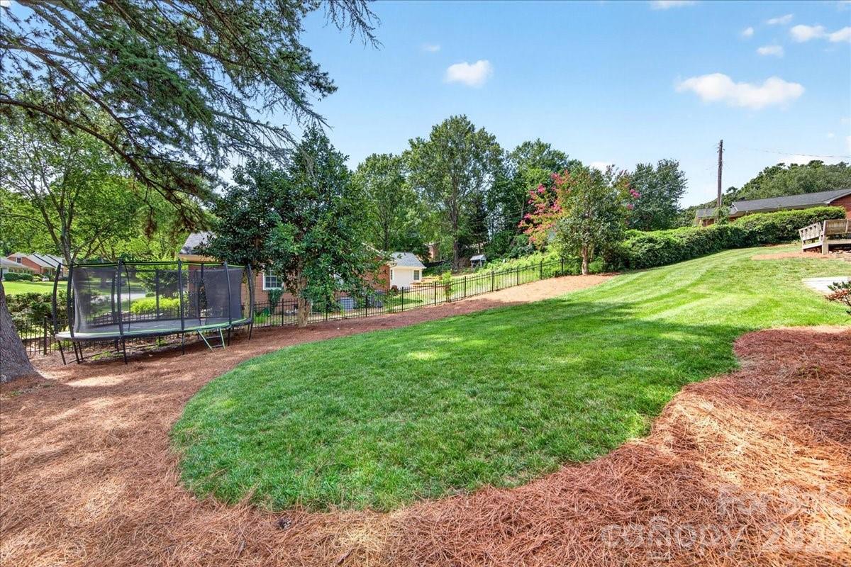 550 Manning Drive — Charlotte