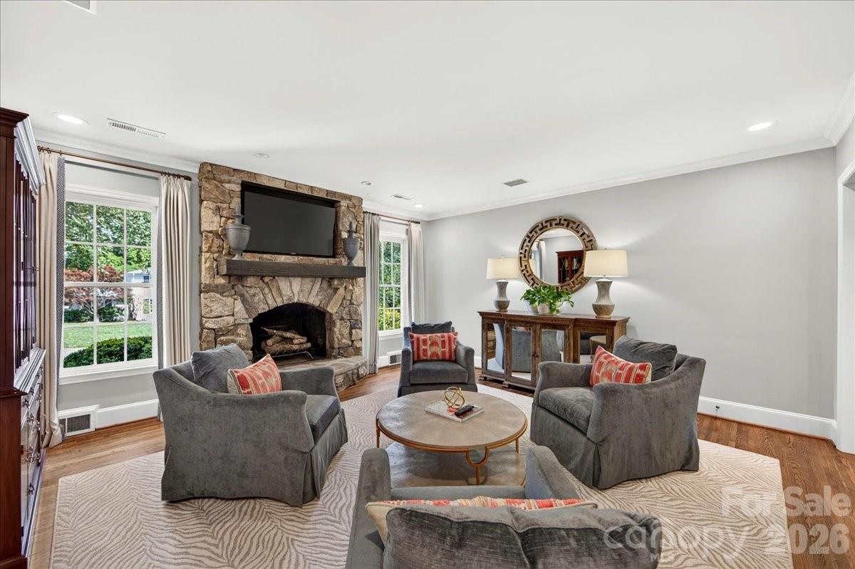 550 Manning Drive — Charlotte