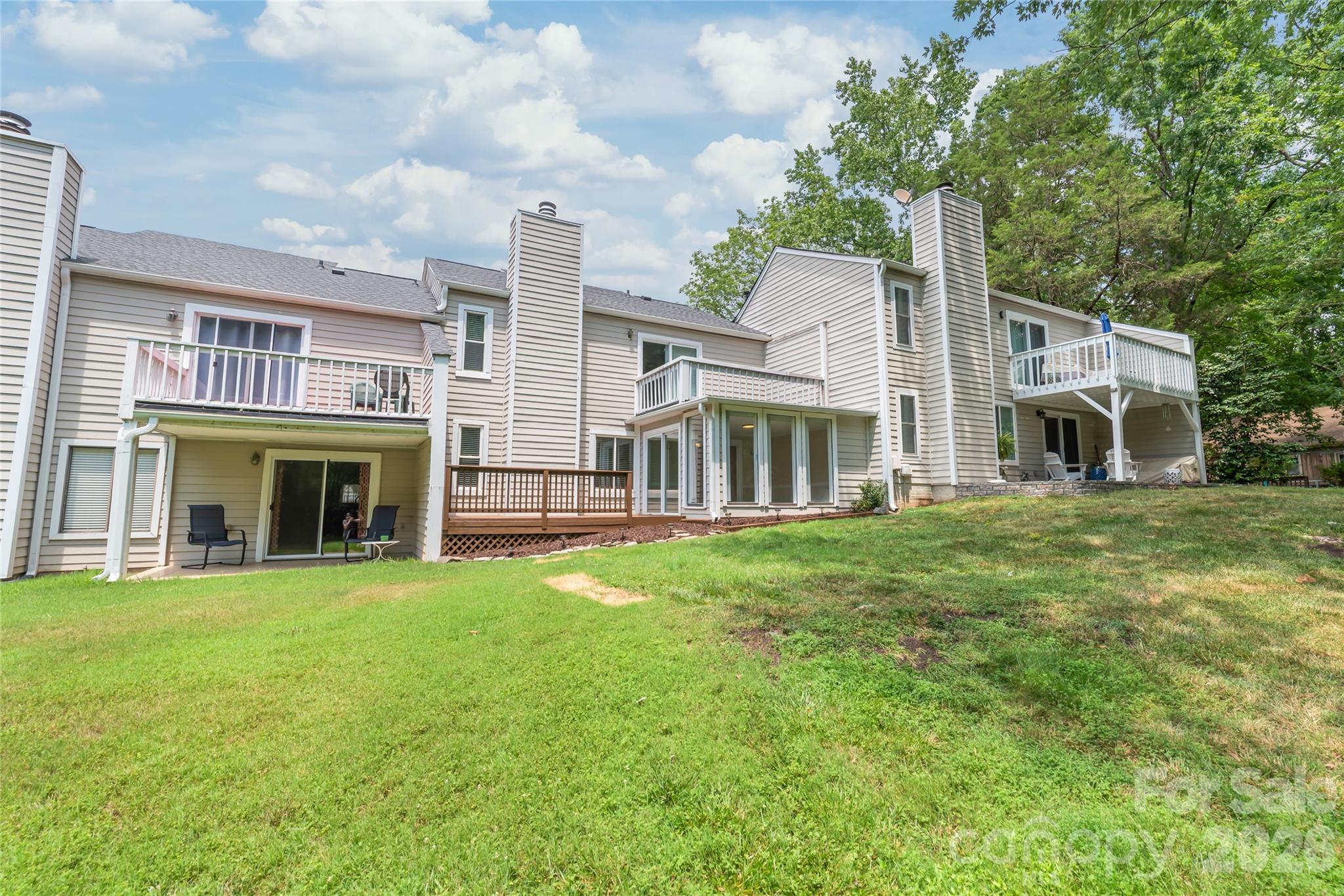 8410 Cricket Lake Drive — Charlotte