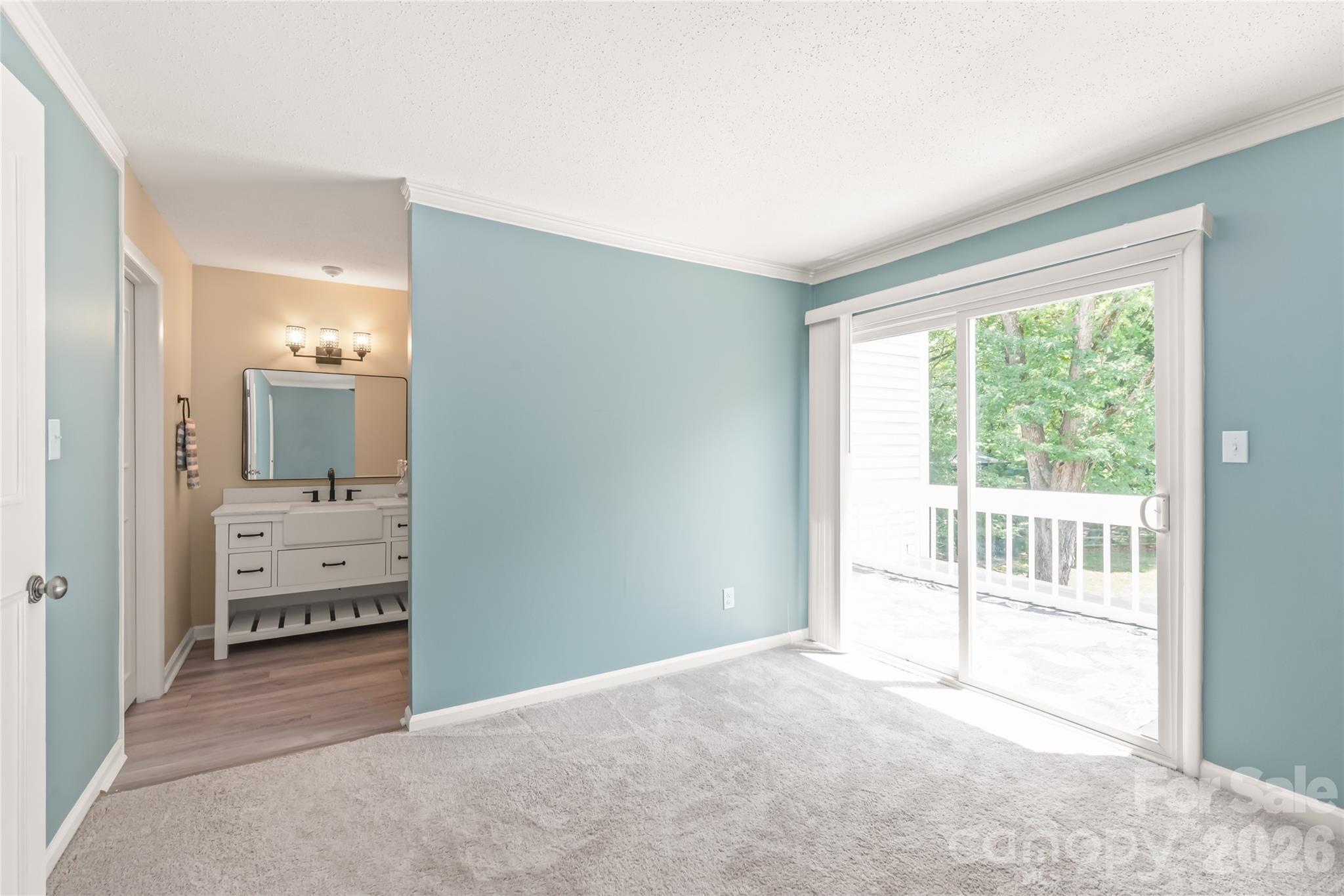 8410 Cricket Lake Drive — Charlotte