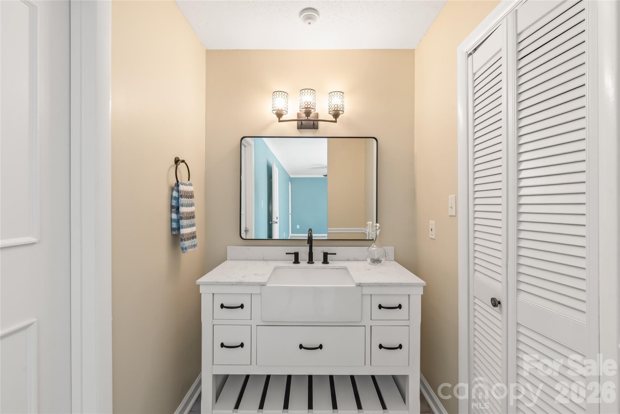 8410 Cricket Lake Drive — Charlotte
