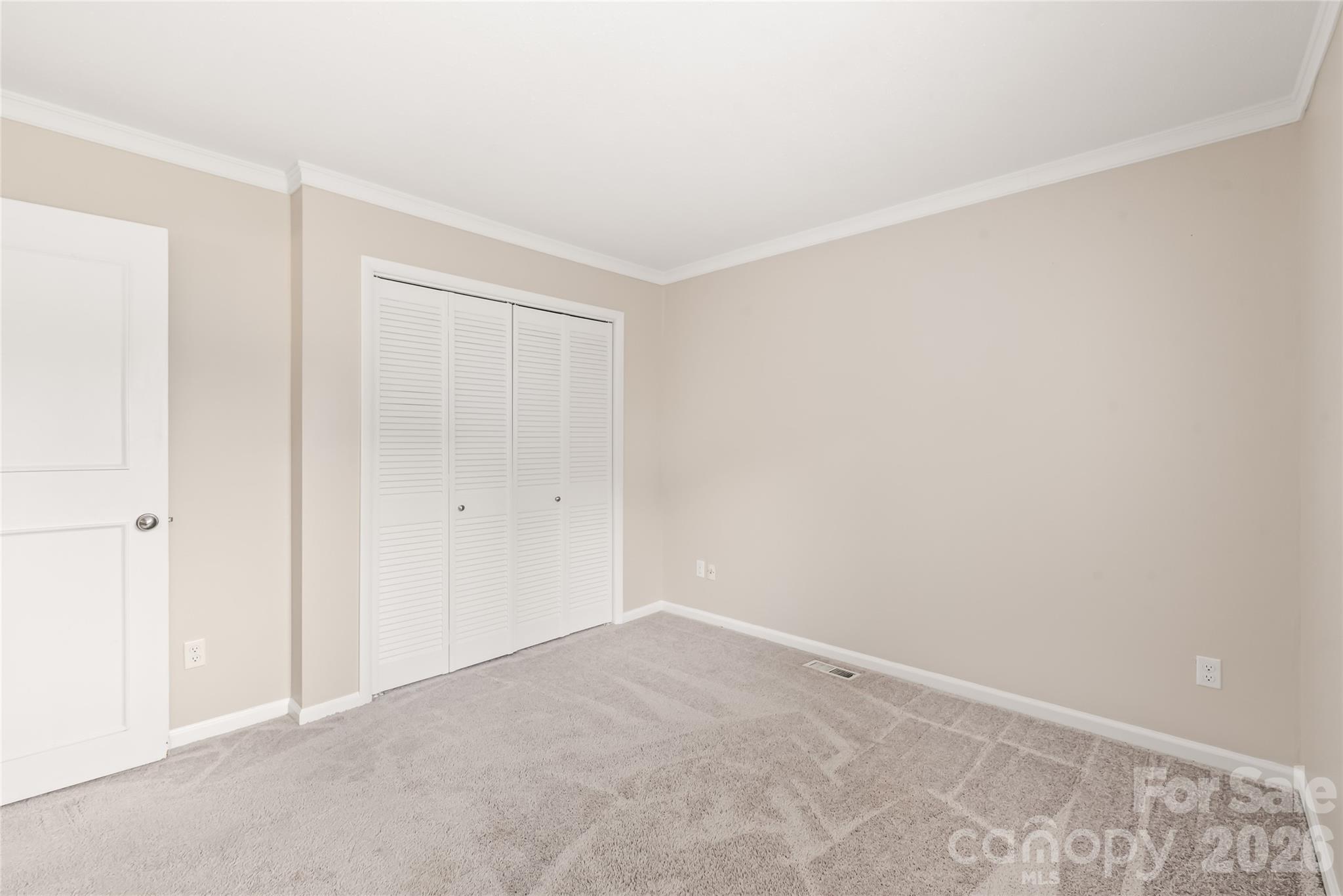 8410 Cricket Lake Drive — Charlotte