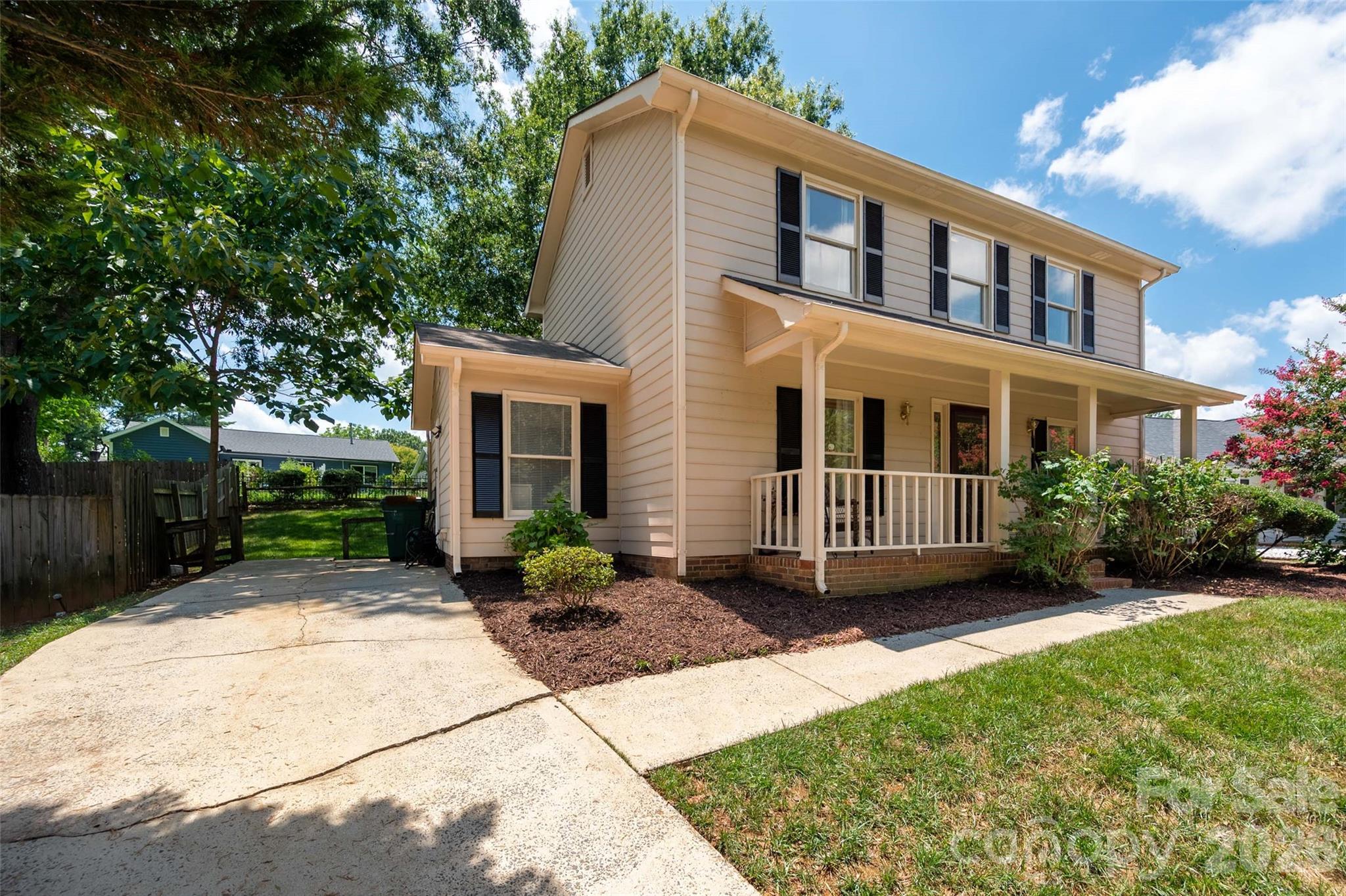 9112 Winter Moss Court — Charlotte