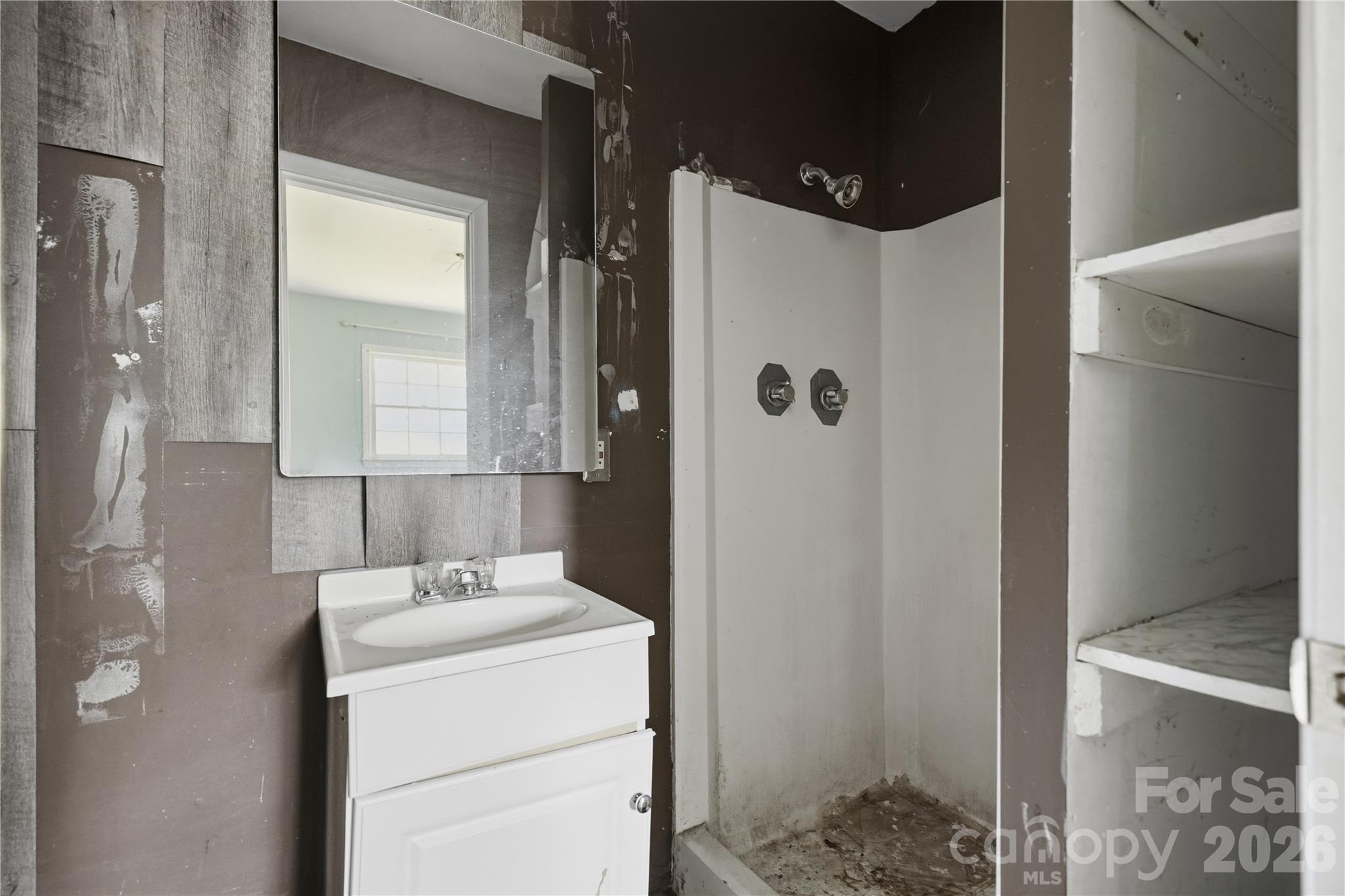 307 Dutchman Avenue — Mount Holly