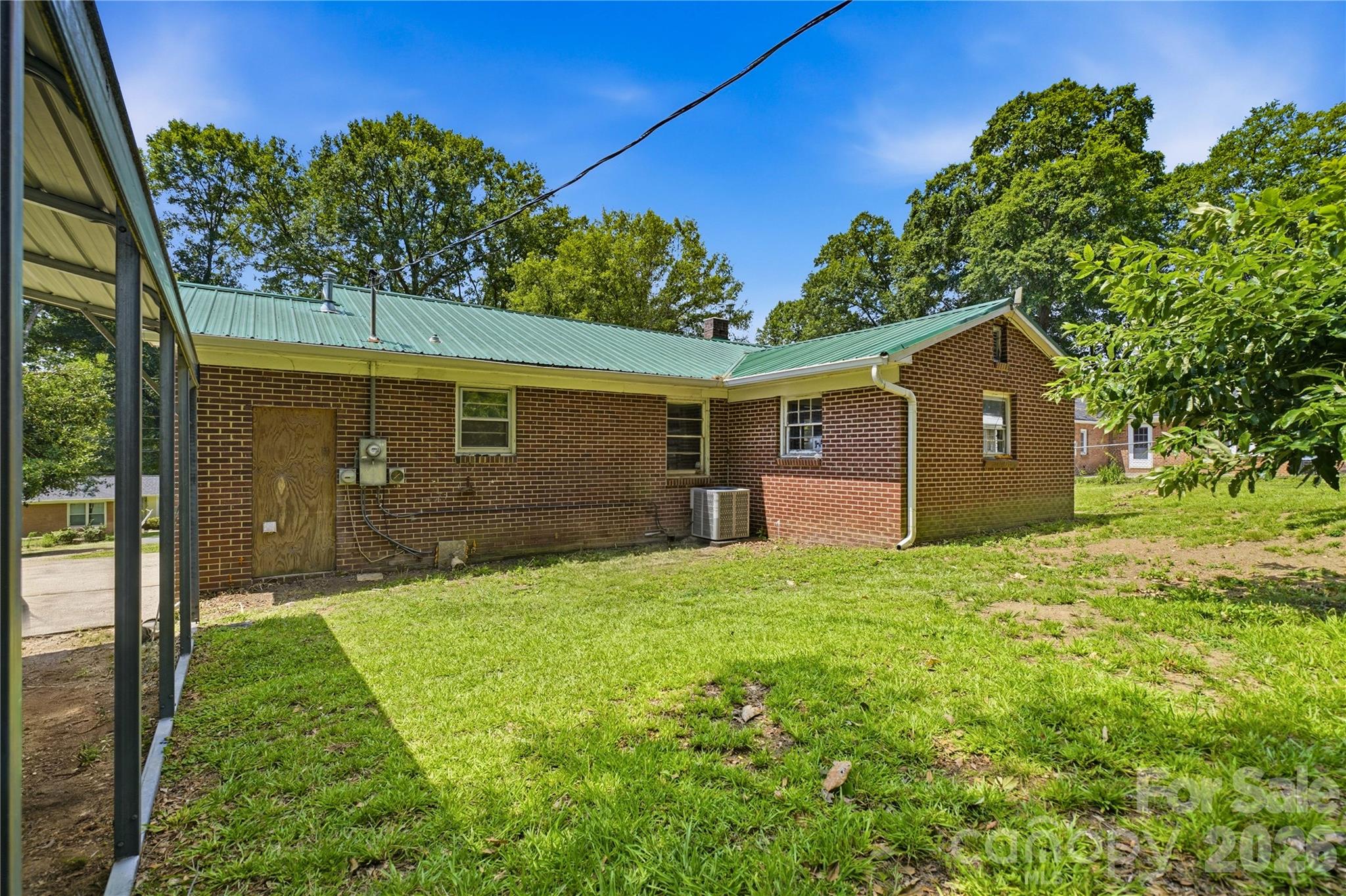 307 Dutchman Avenue — Mount Holly