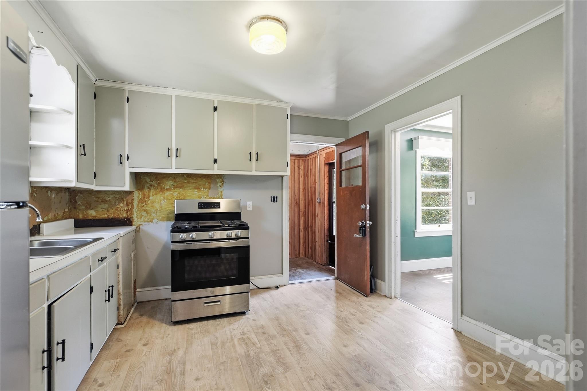 307 Dutchman Avenue — Mount Holly
