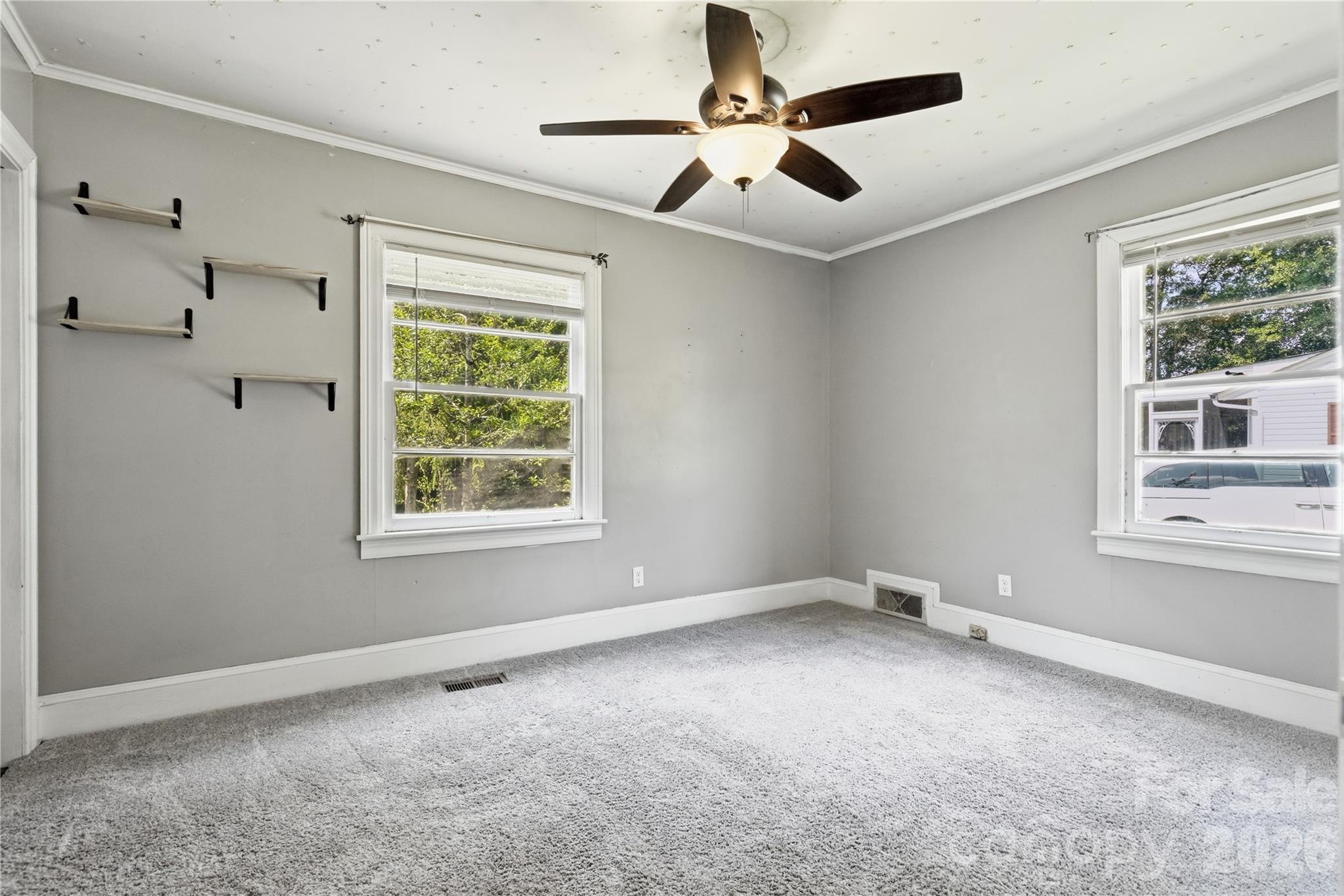 307 Dutchman Avenue — Mount Holly