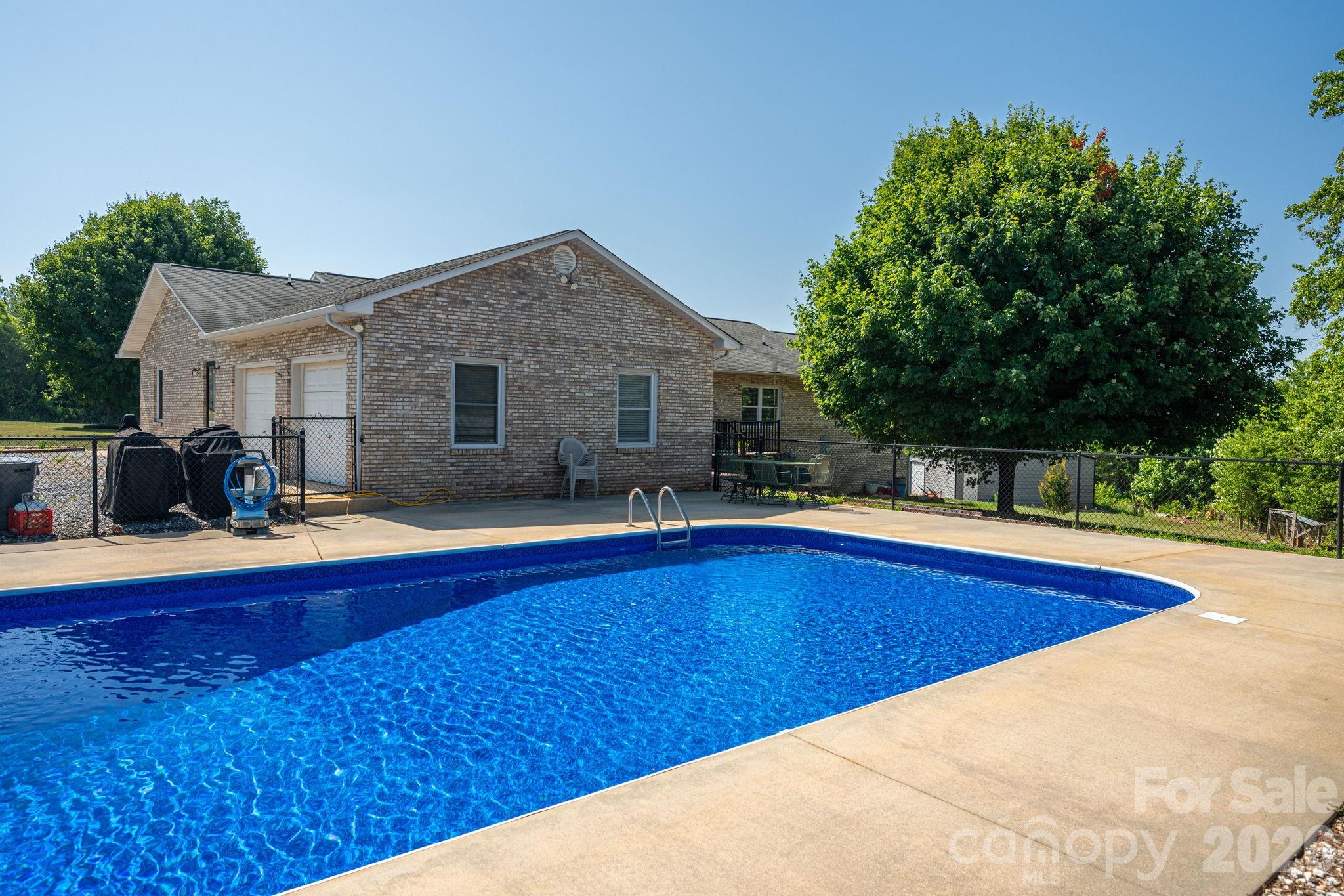 8058 Will Hudson Road — Lawndale