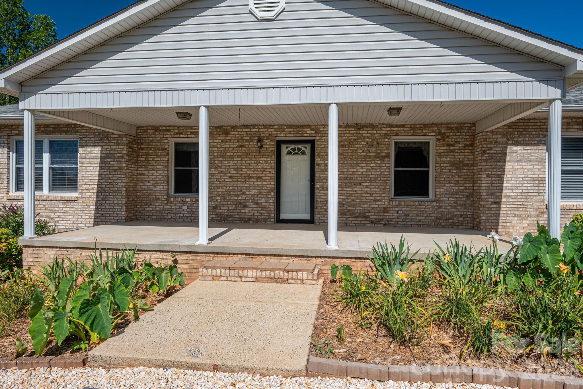 8058 Will Hudson Road — Lawndale
