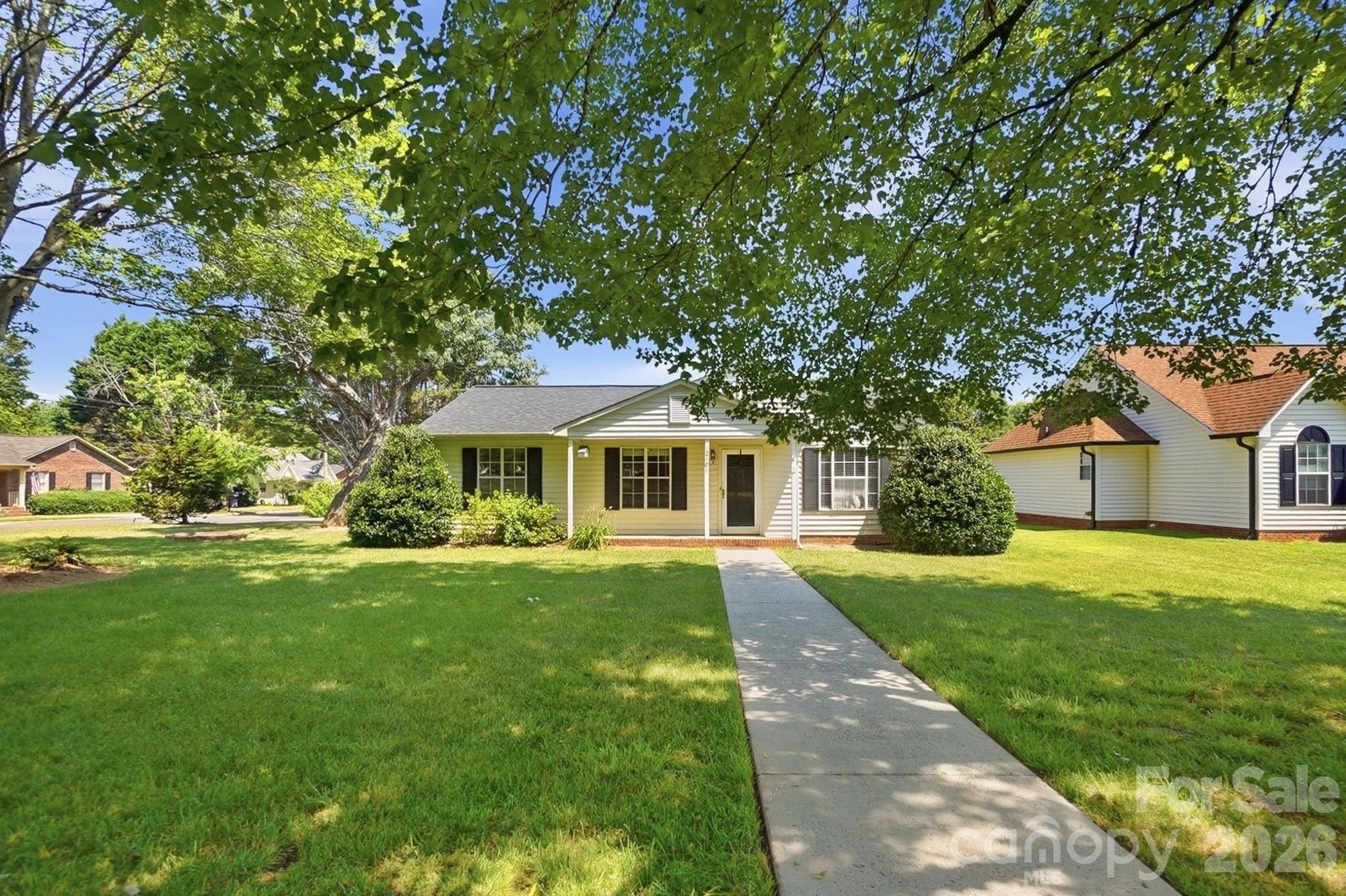 2101 Palm Lane — Belmont