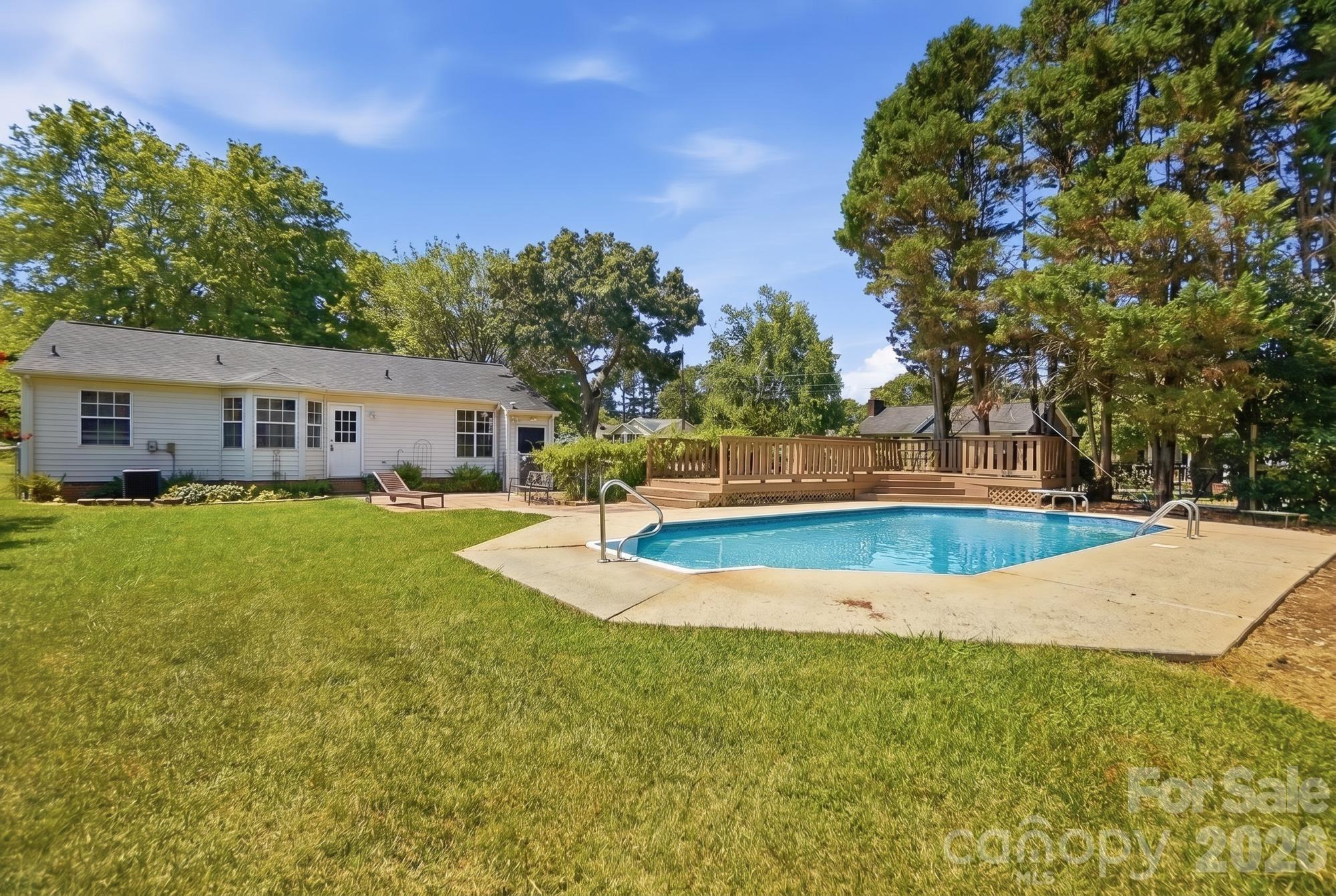 2101 Palm Lane — Belmont
