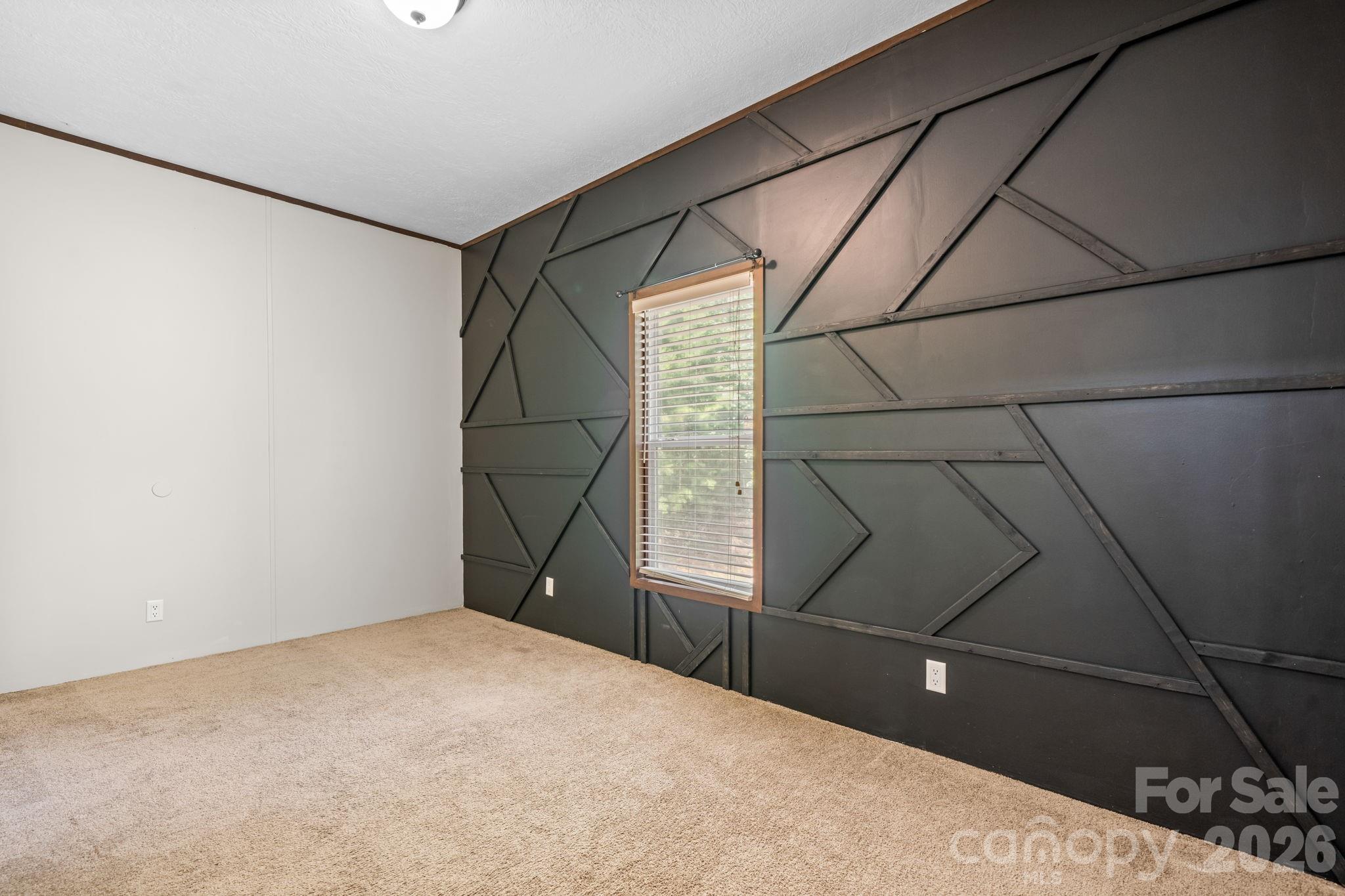2876 Burma Road E — Nebo