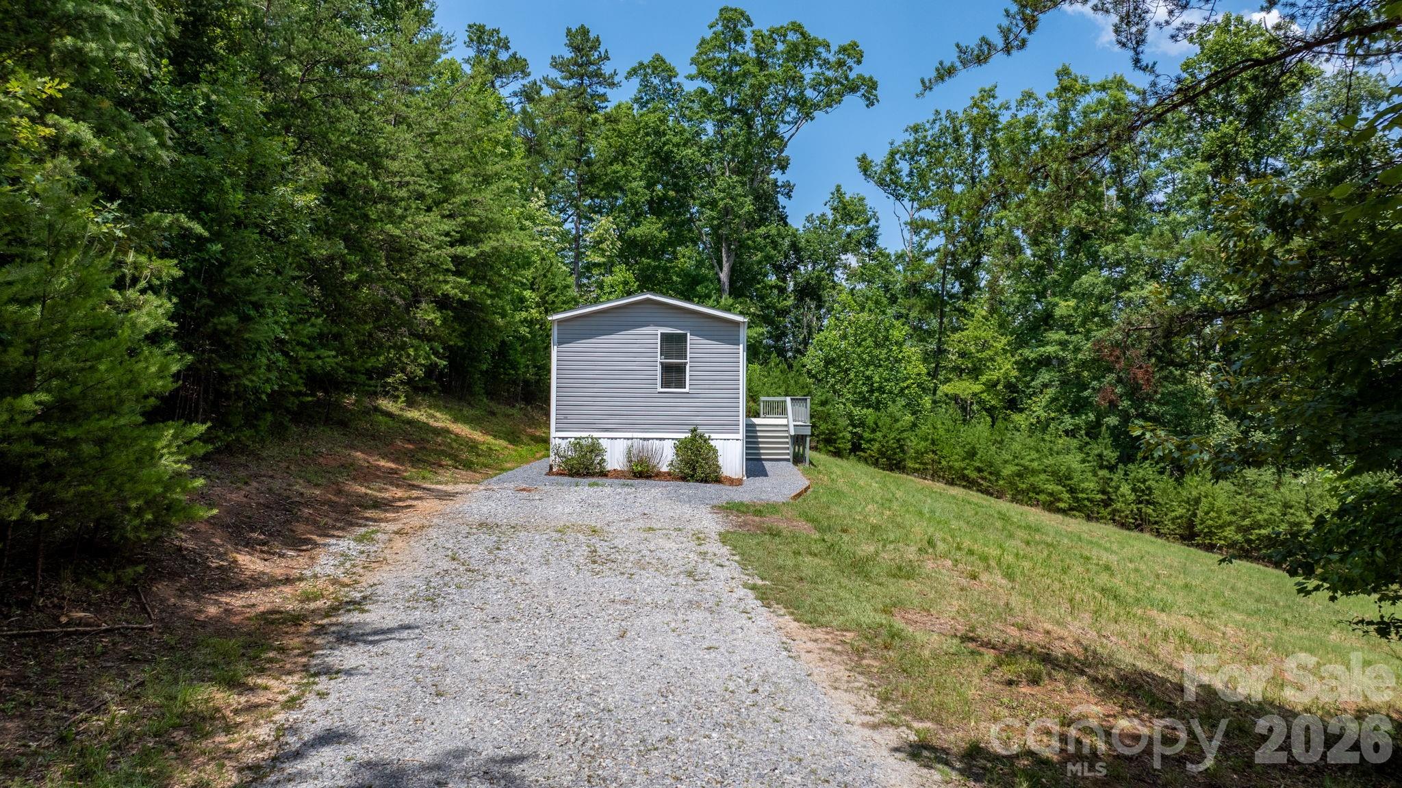 2876 Burma Road E — Nebo