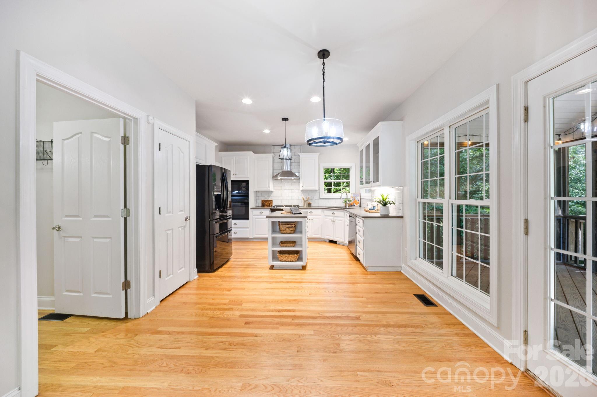 5355 Shannamara Drive — Matthews