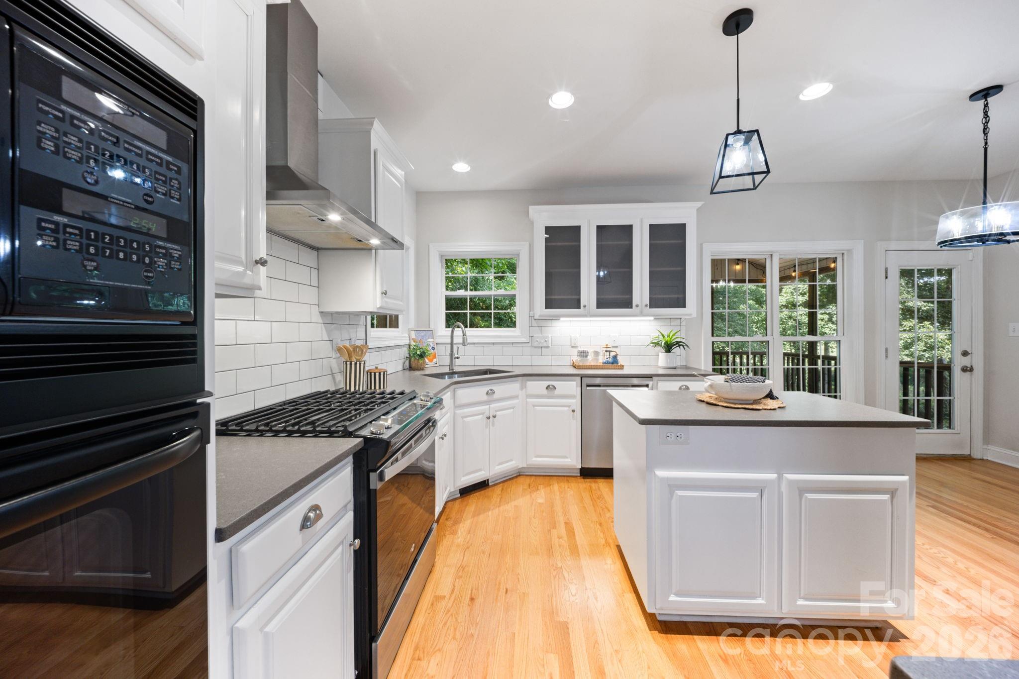 5355 Shannamara Drive — Matthews